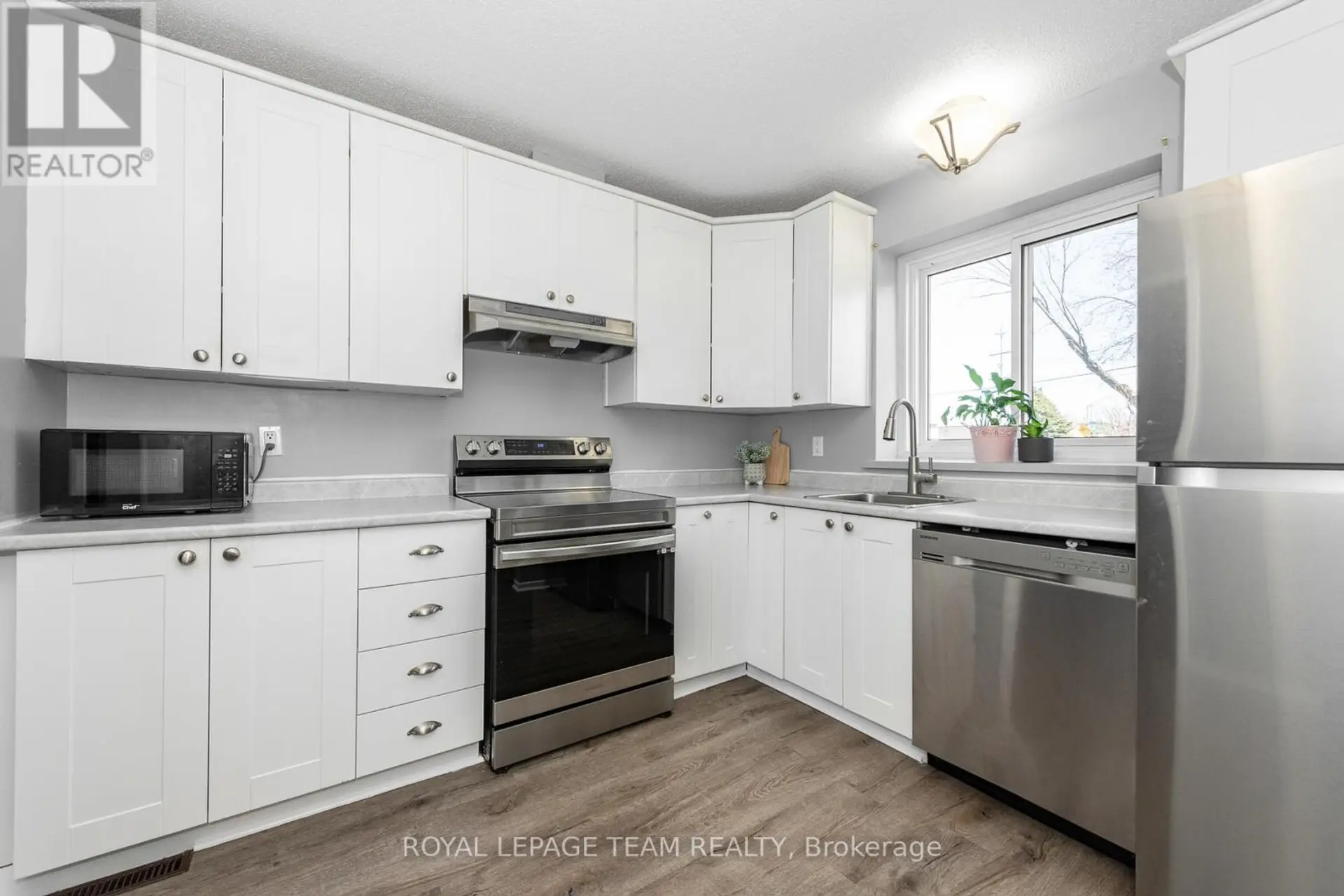 #52 420 A MOODIE DRIVE W - Image 4