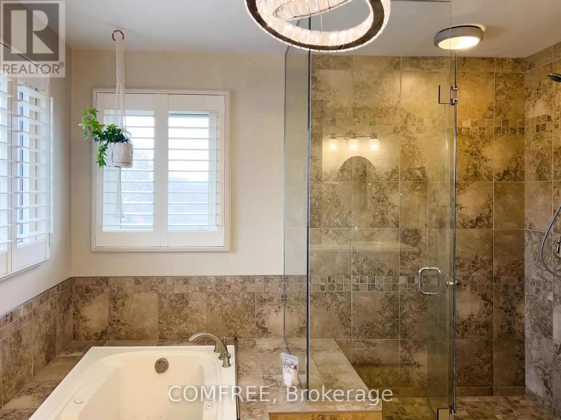10 ENDICOTT DRIVE - Image 12