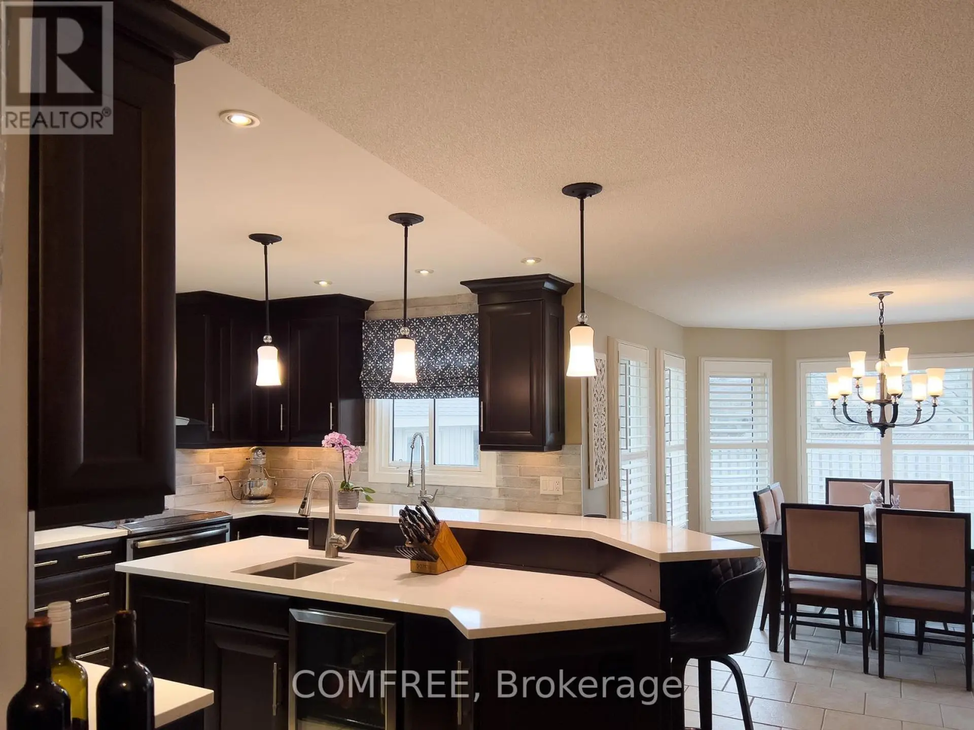 10 ENDICOTT DRIVE - Image 5