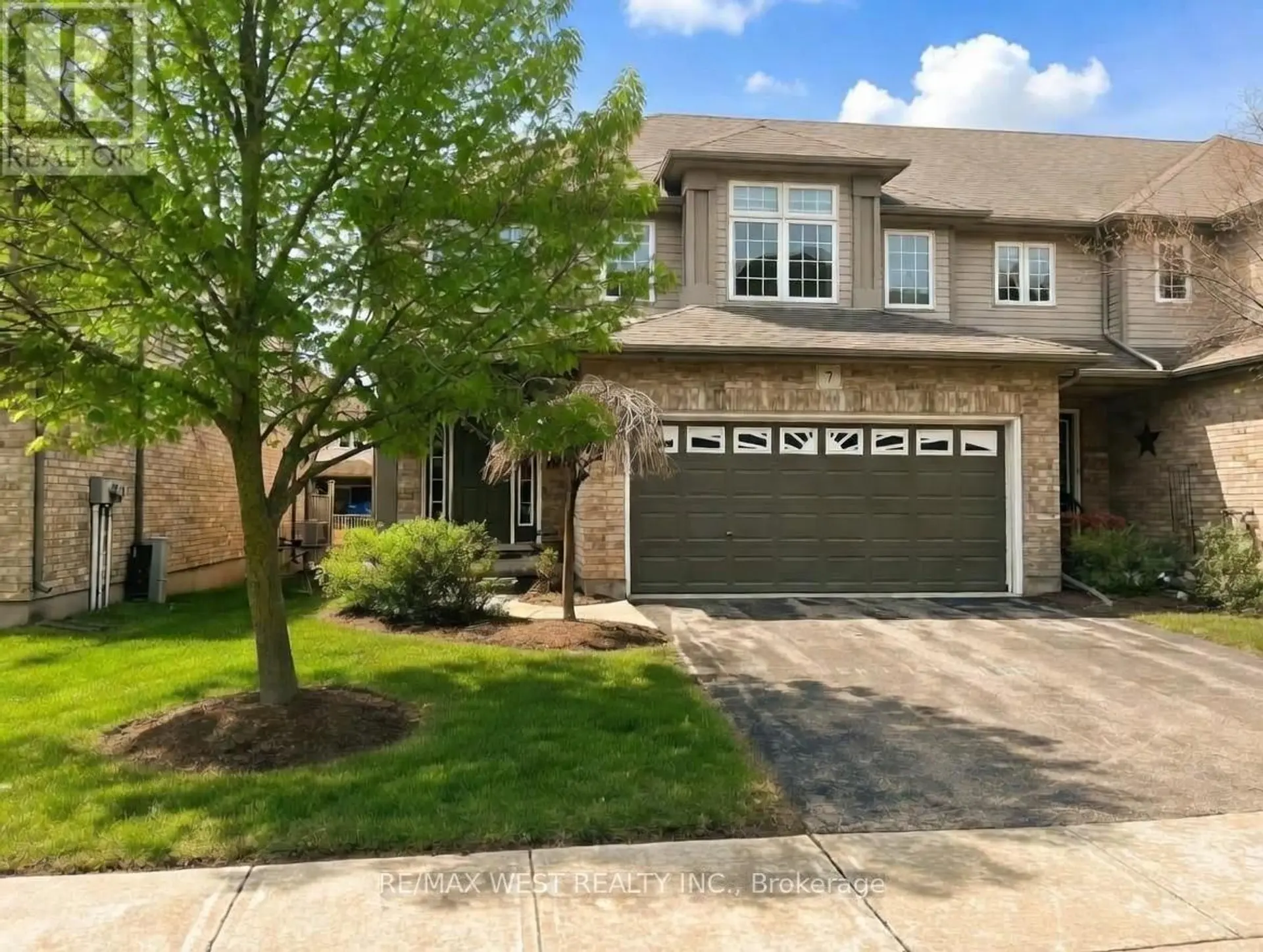 #7 255 SUMMERFIELD DRIVE - Image 1