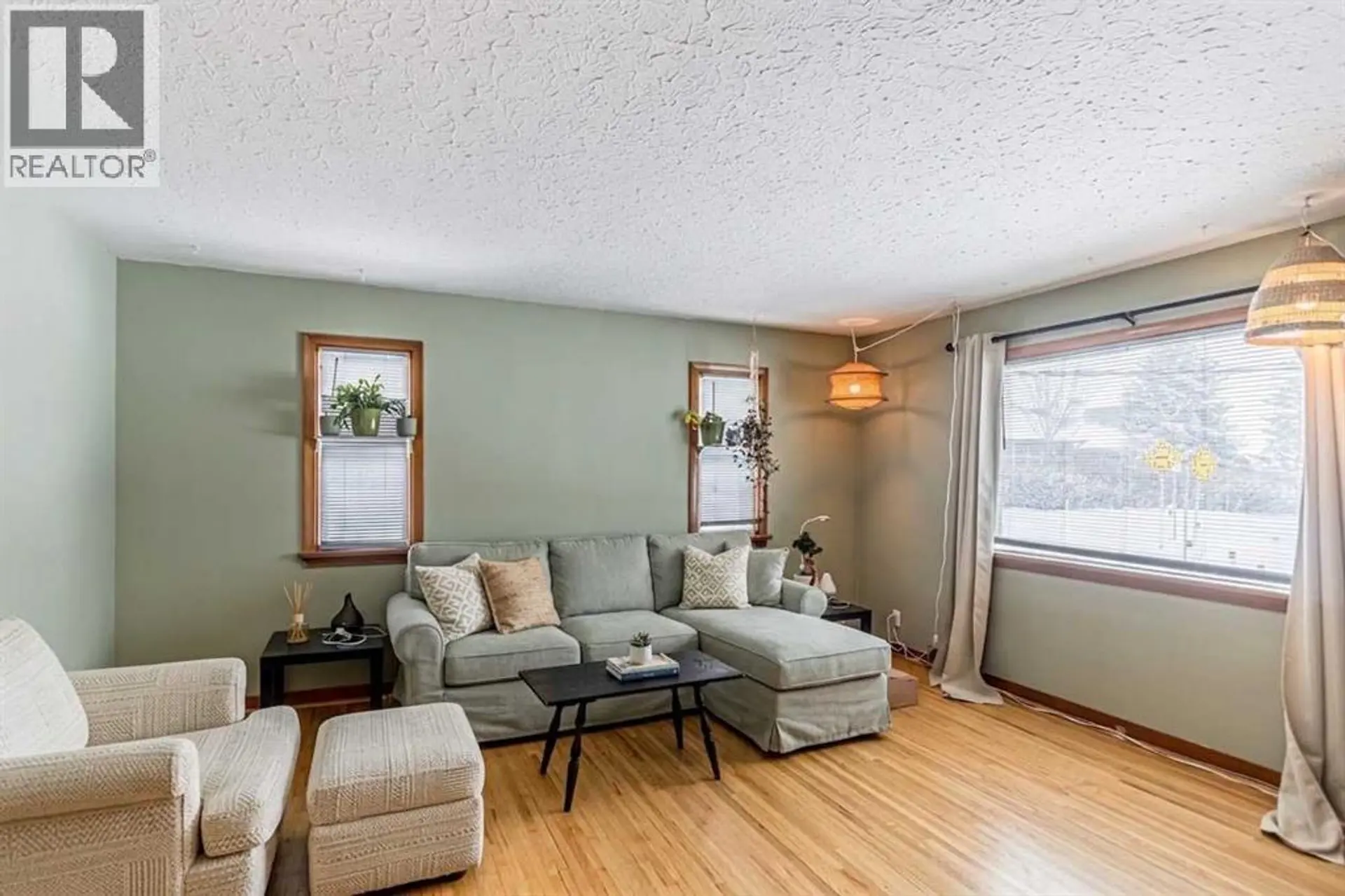 3423 1 Street NE - Image 4