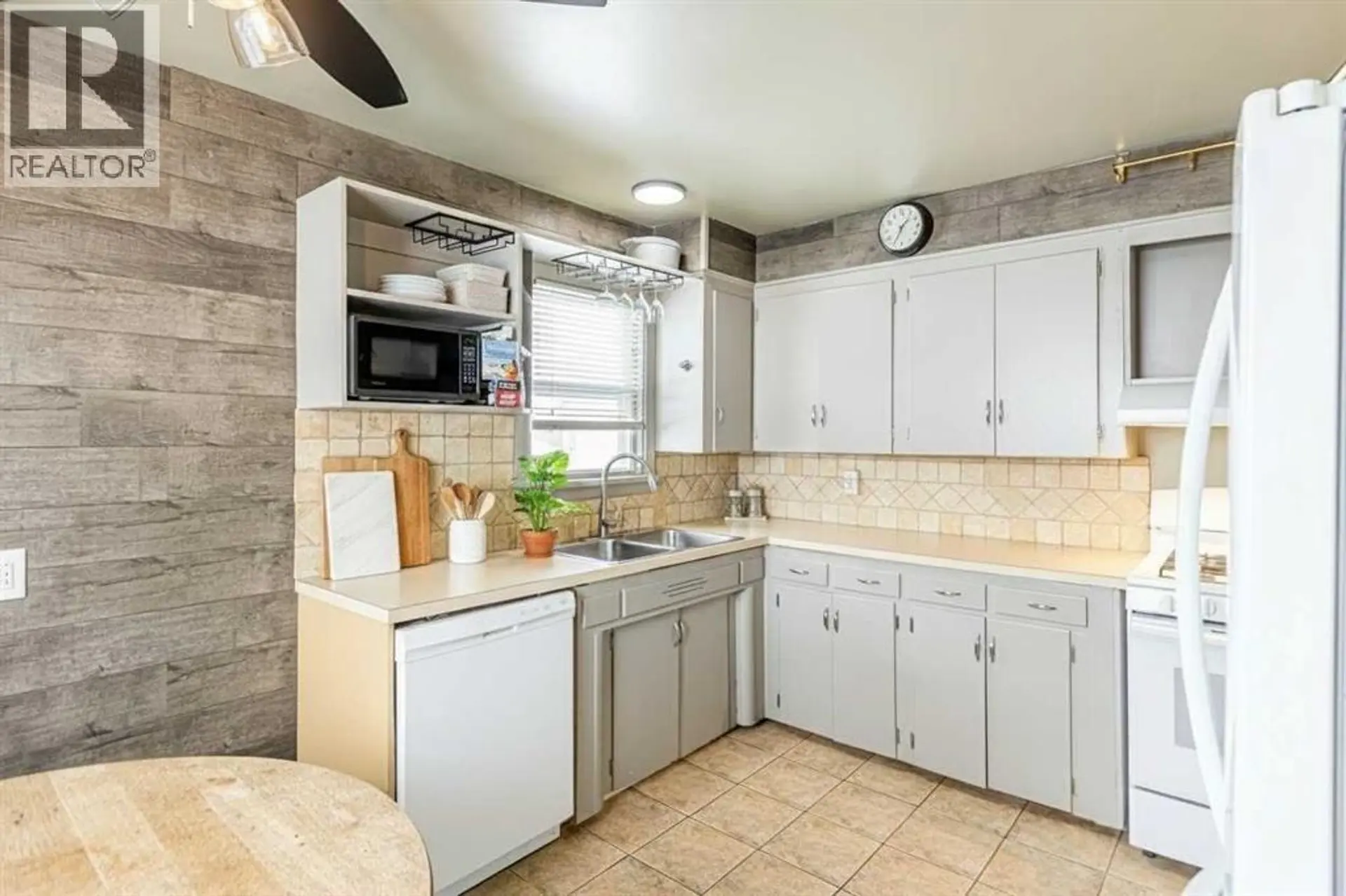 3423 1 Street NE - Image 6