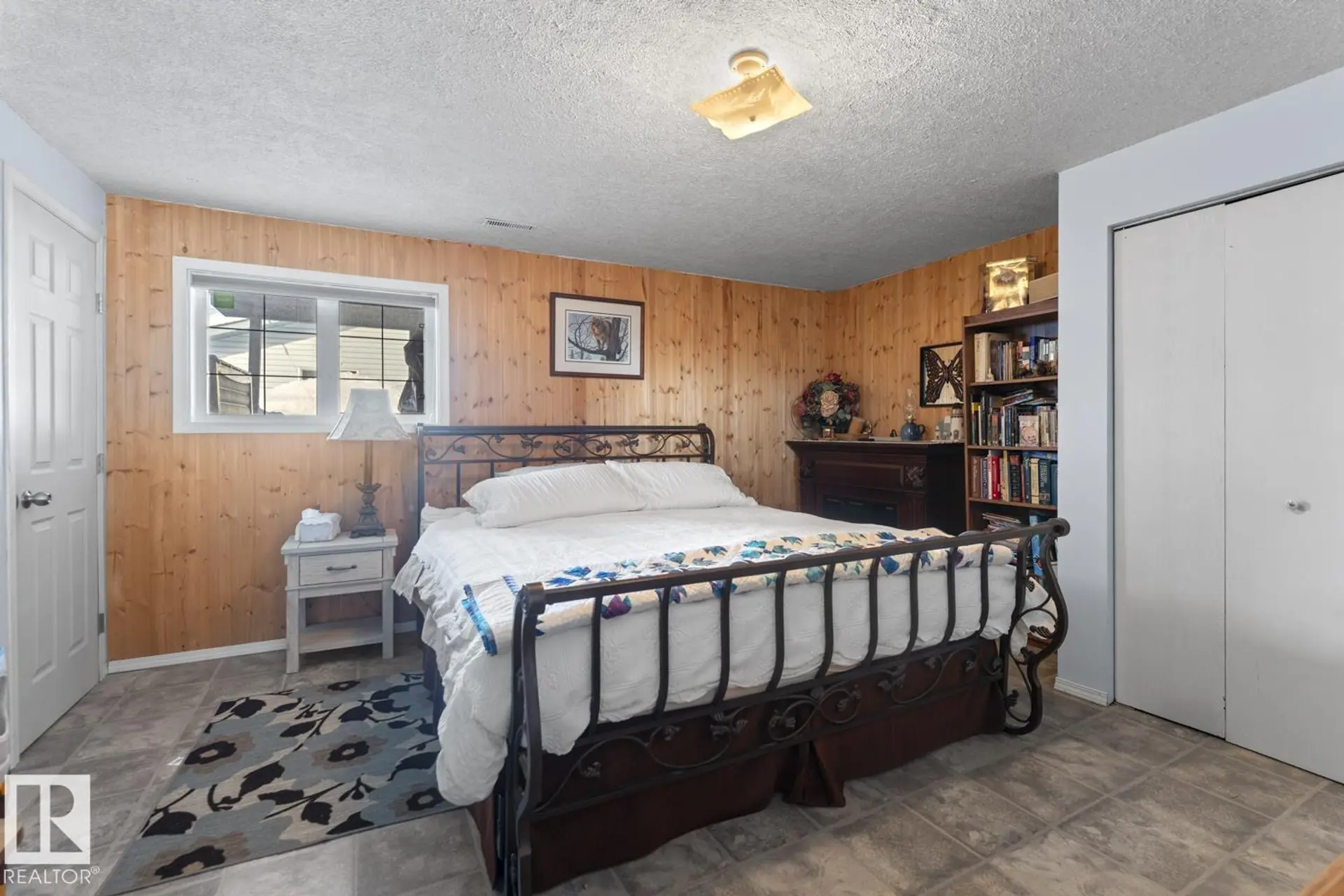 4712 49 AV - Image 15