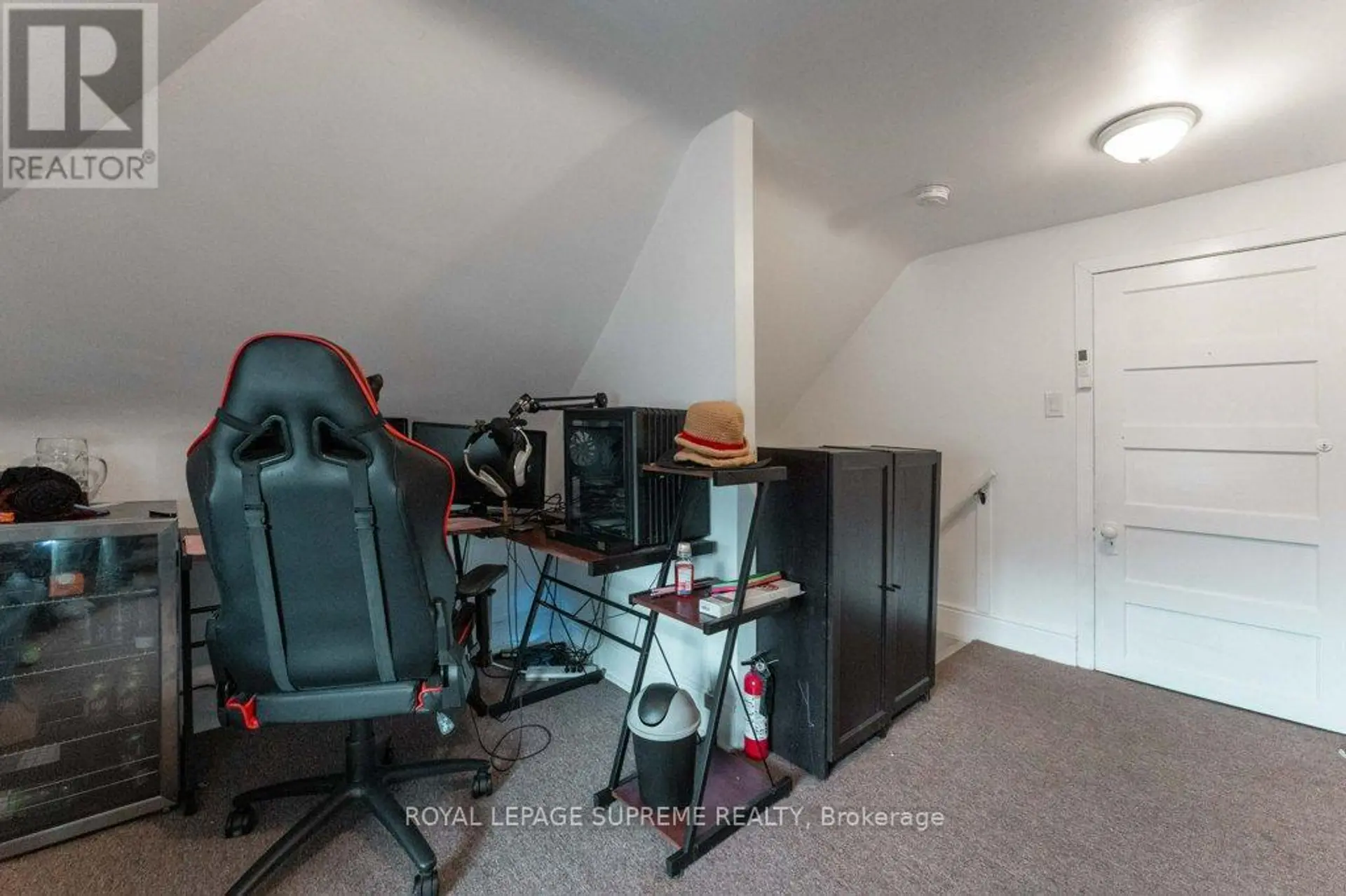 115 BALSAM AVENUE S - Image 13