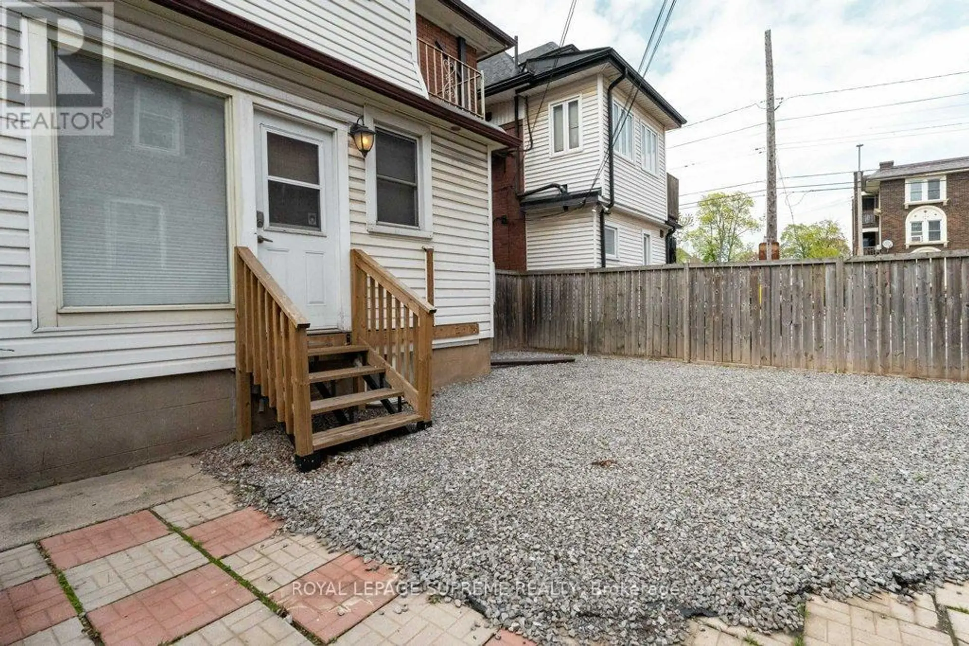 115 BALSAM AVENUE S - Image 17