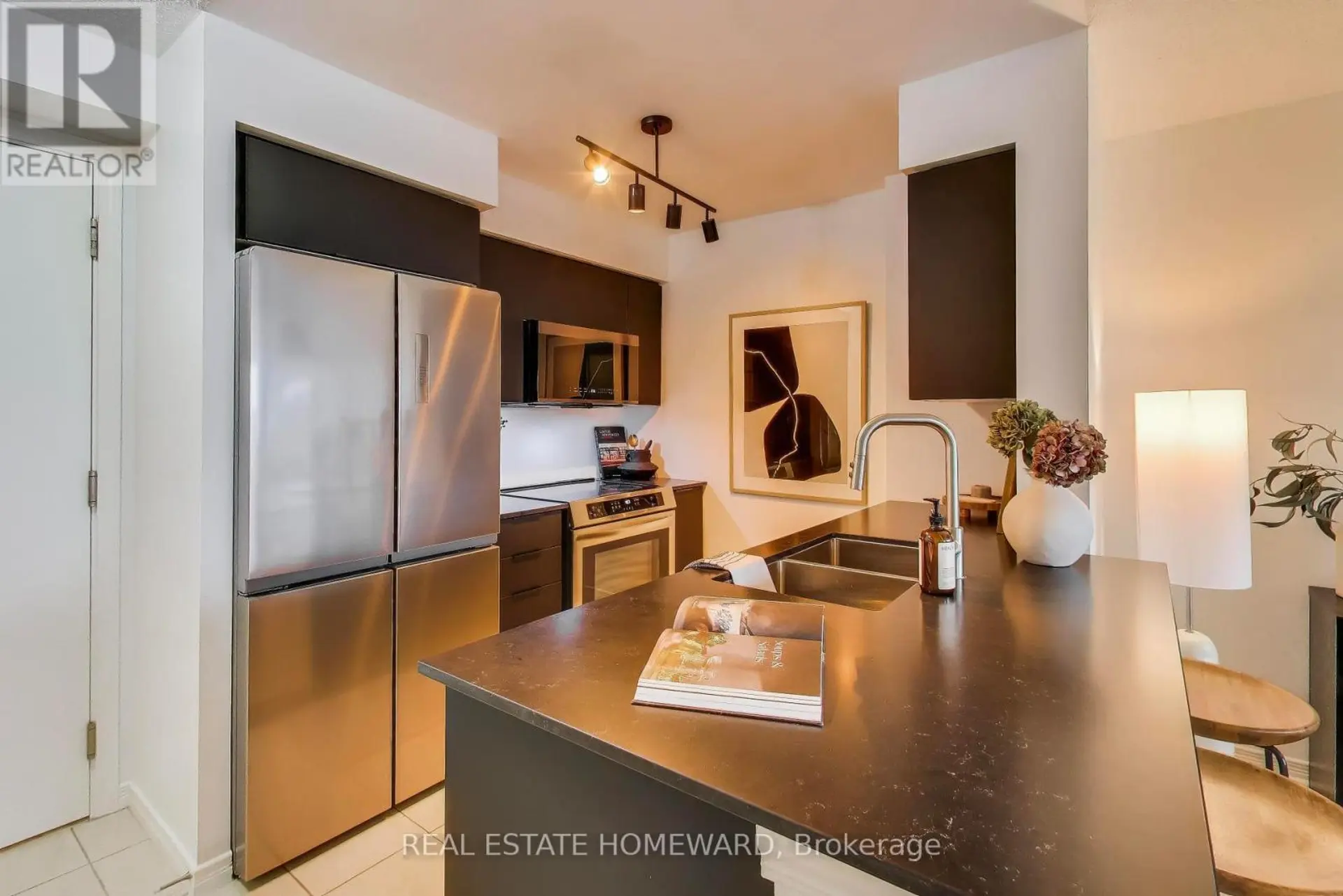 #1315 60 HEINTZMAN STREET - Image 8