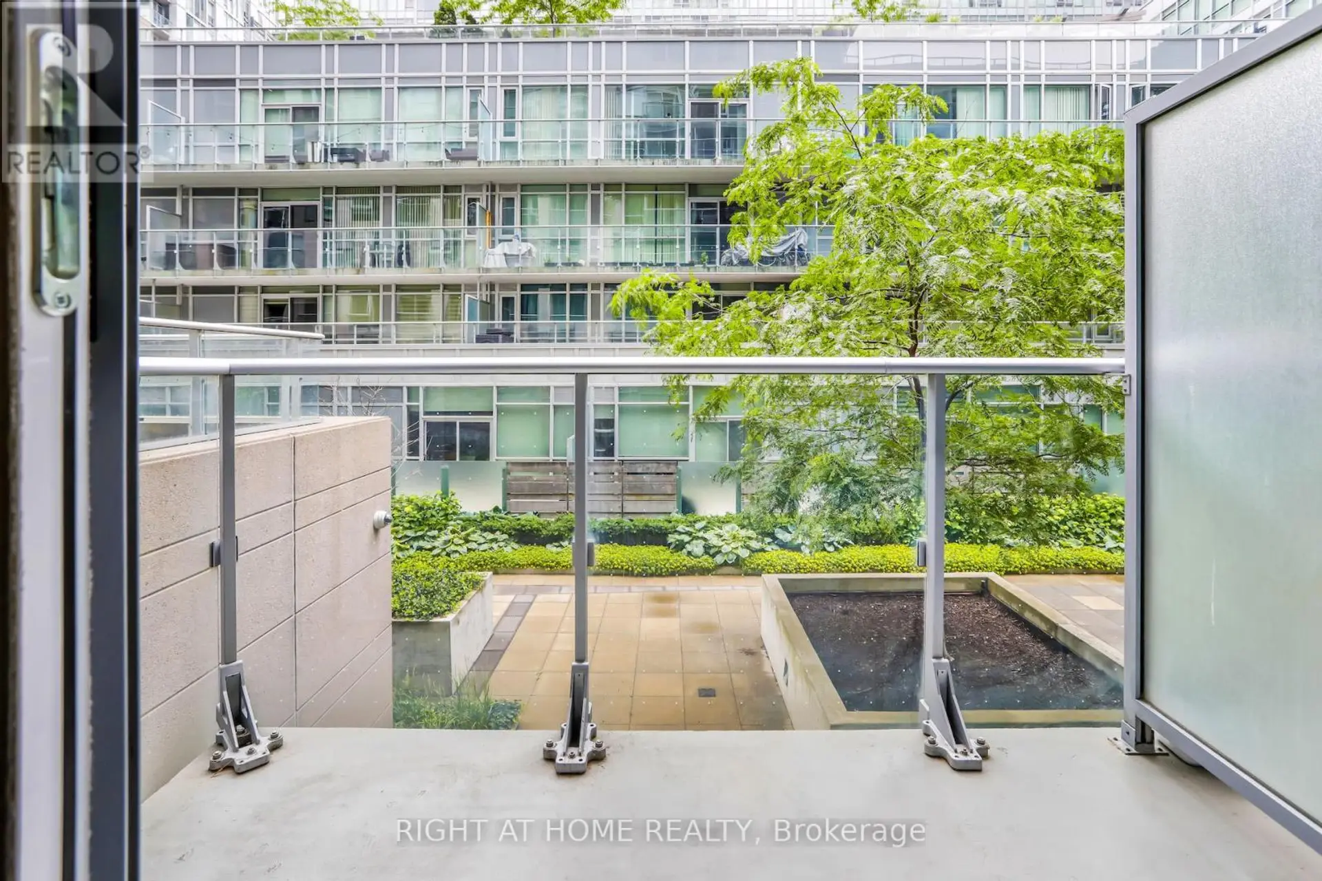 #311 199 RICHMOND STREET W - Image 9