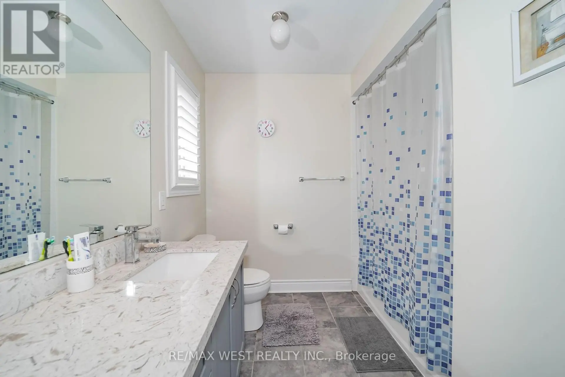 63 SHARPLIN DRIVE - Image 12