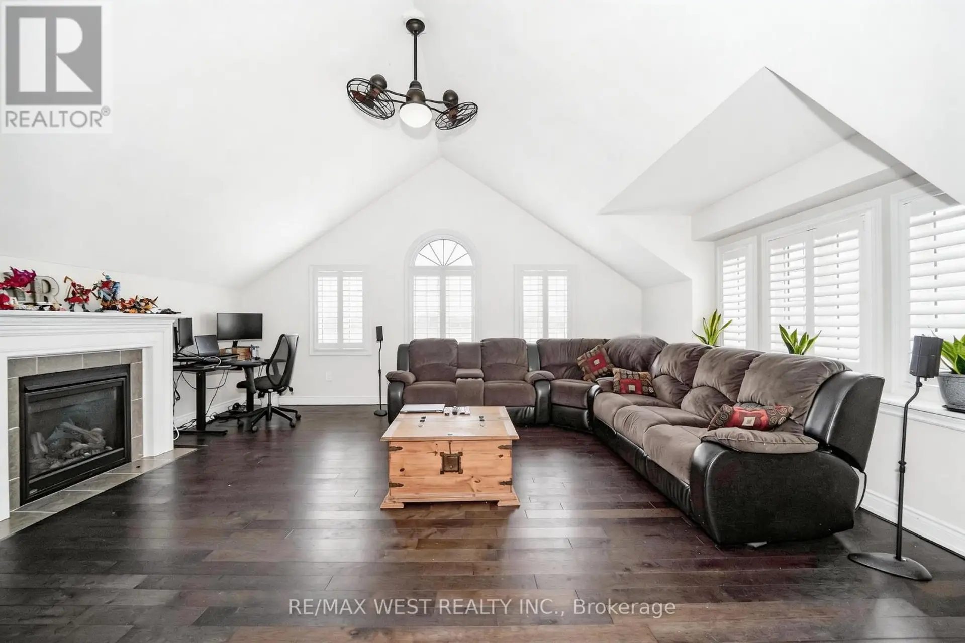 63 SHARPLIN DRIVE - Image 6