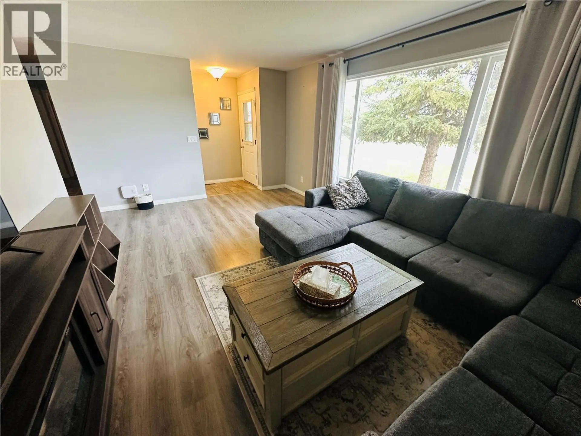 4557 Veterans Way - Image 7