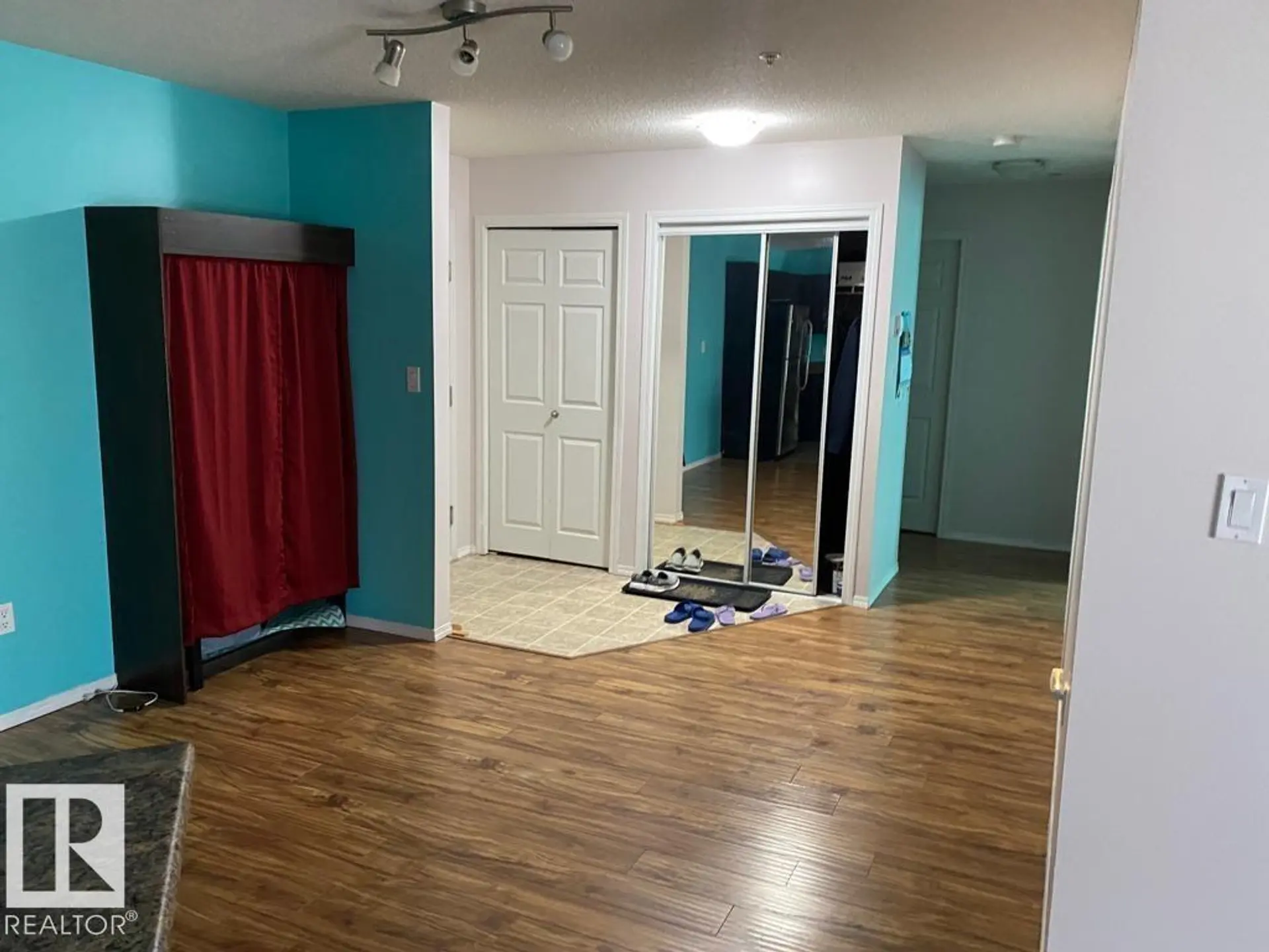 #117 42 SUMMERWOOD BV - Image 2