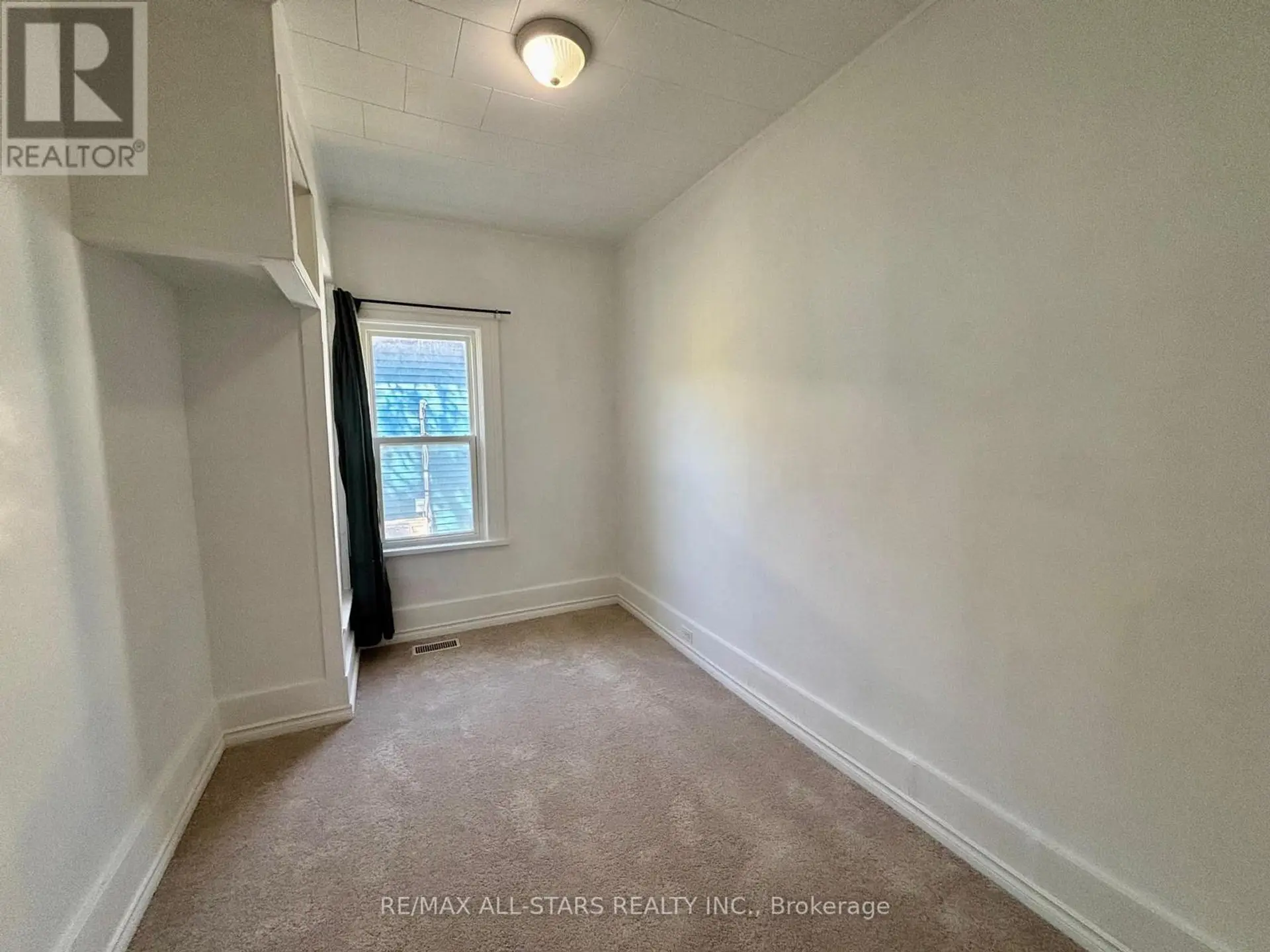 81 DURHAM STREET W - Image 15