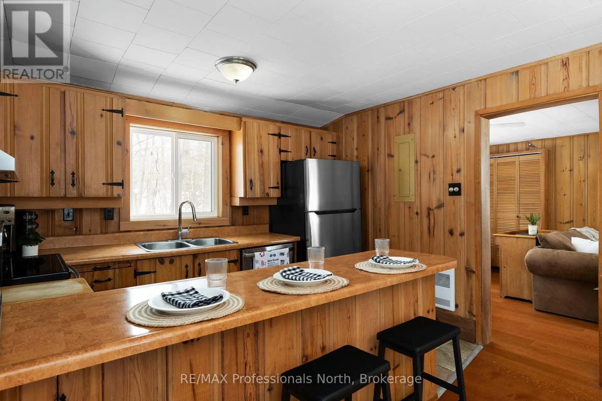 2220 60 HIGHWAY - Image 9