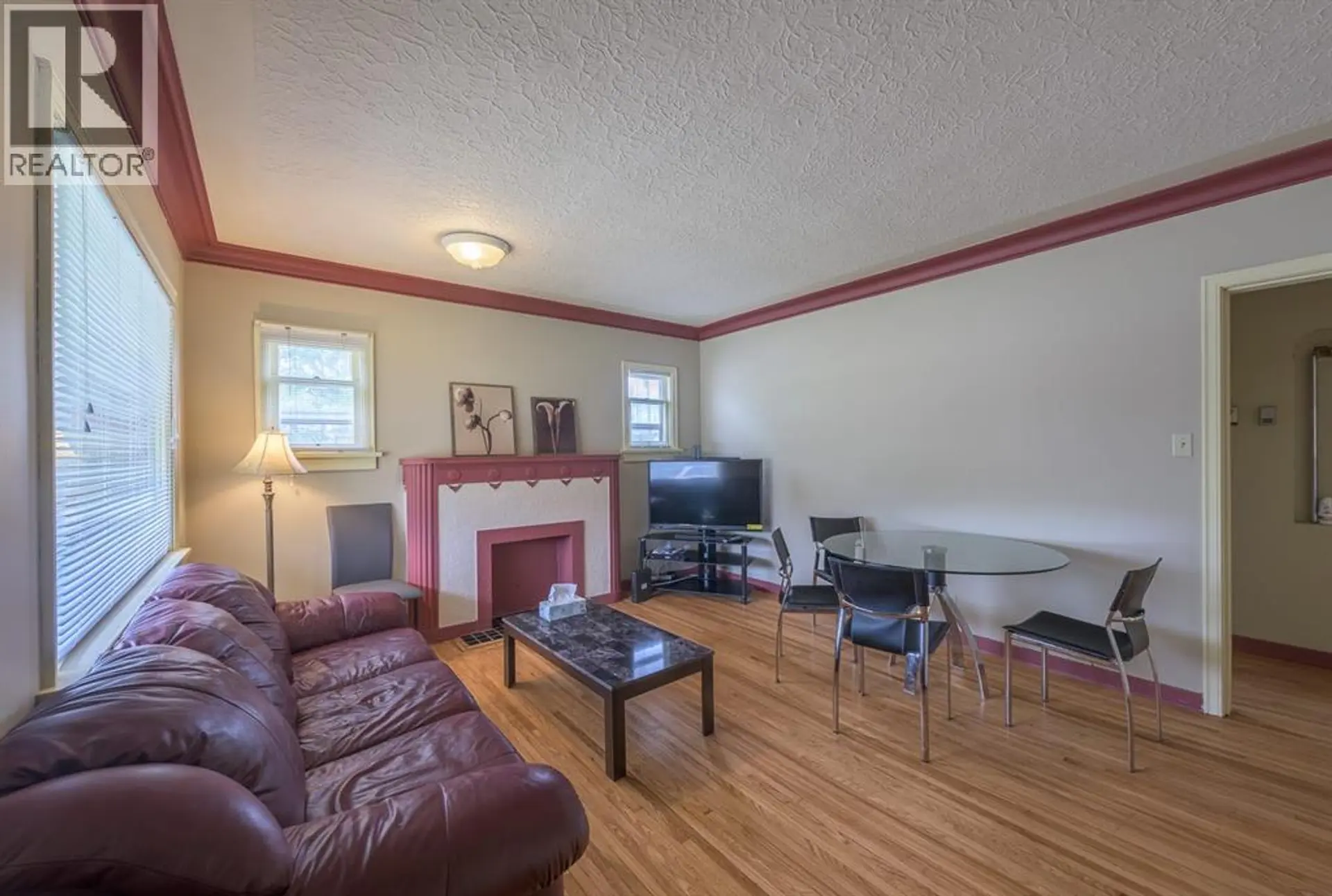202 15 Avenue NE - Image 4