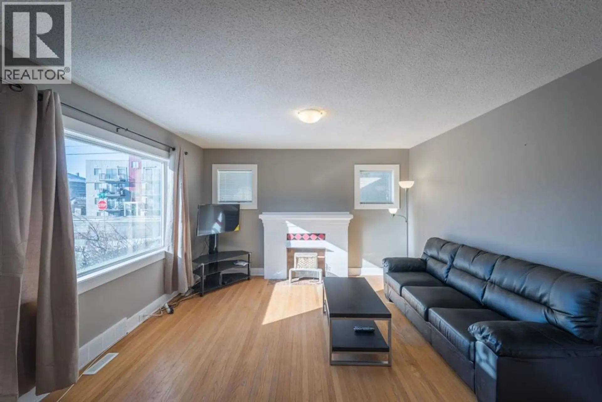 206 15 Avenue NE - Image 4