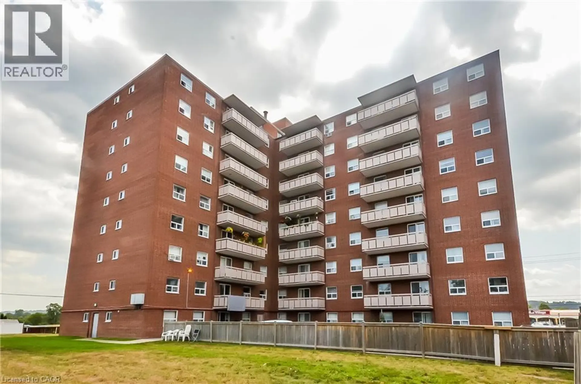 #208 851 QUEENSTON Road - Image 4
