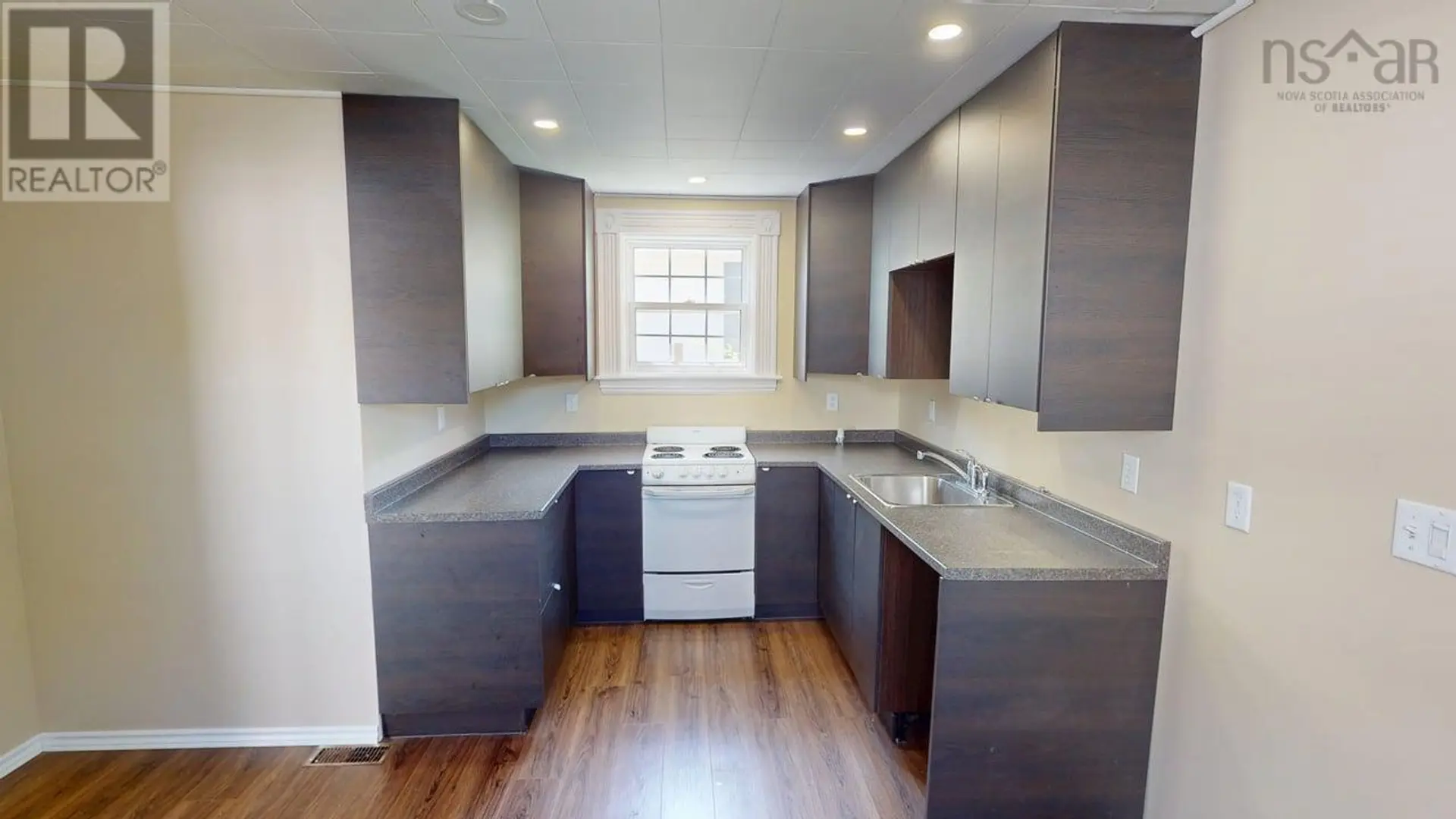 20 Victoria Avenue - Image 2