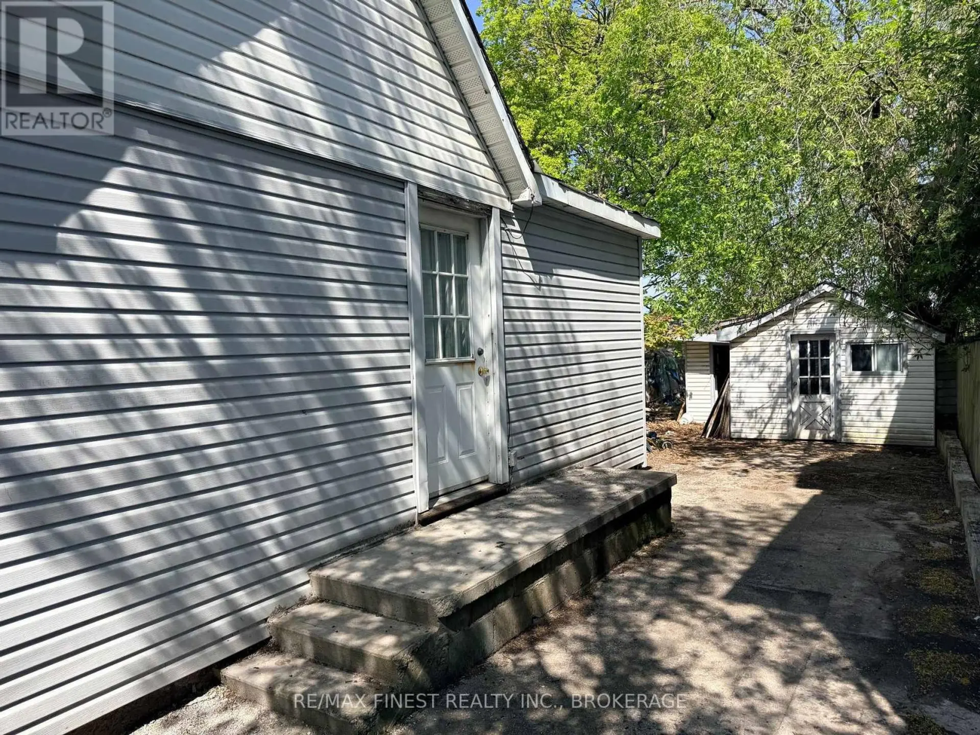 951 DIVISION STREET - Image 2
