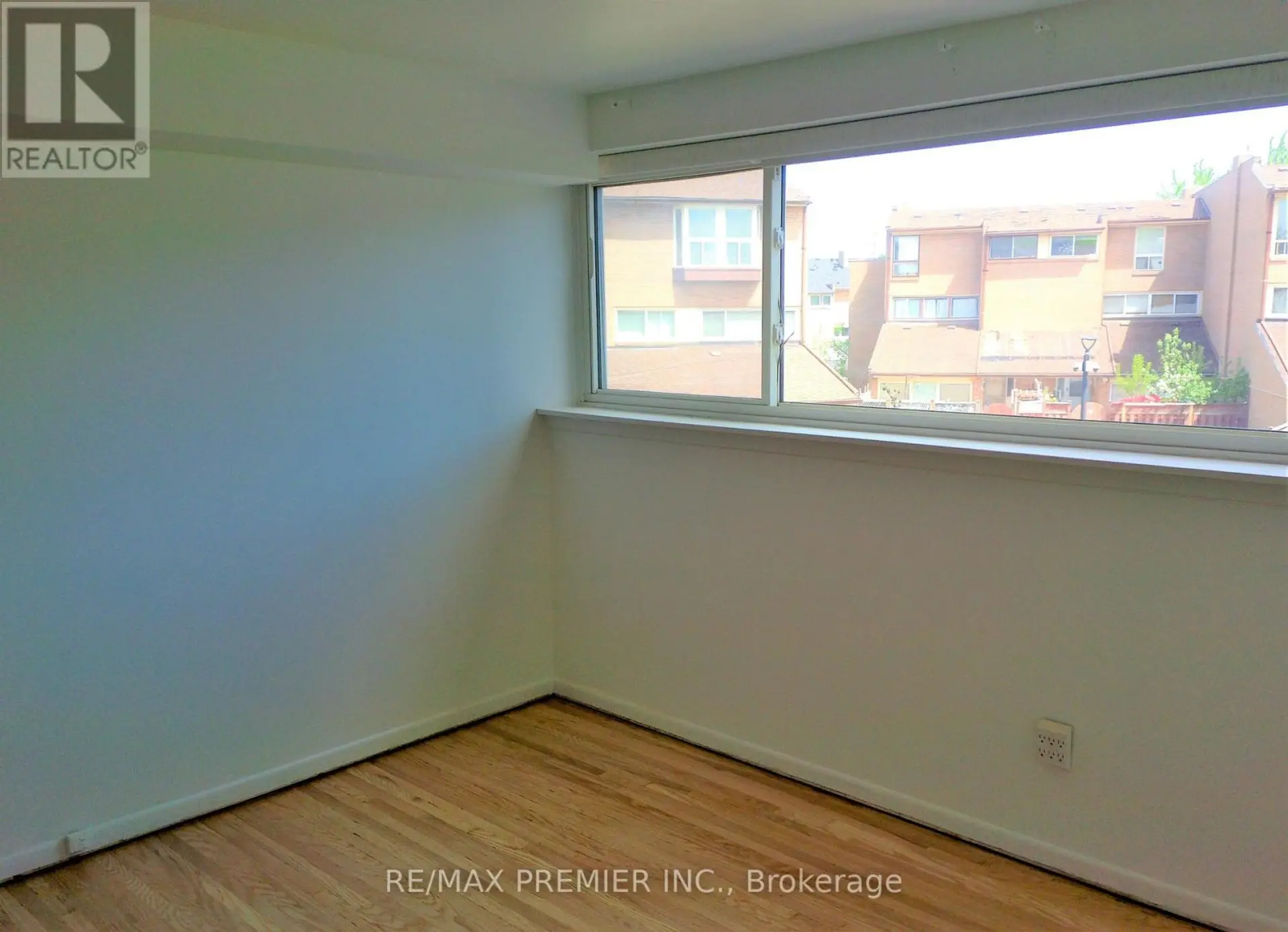 #82 248 JOHN GARLAND BOULEVARD - Image 5