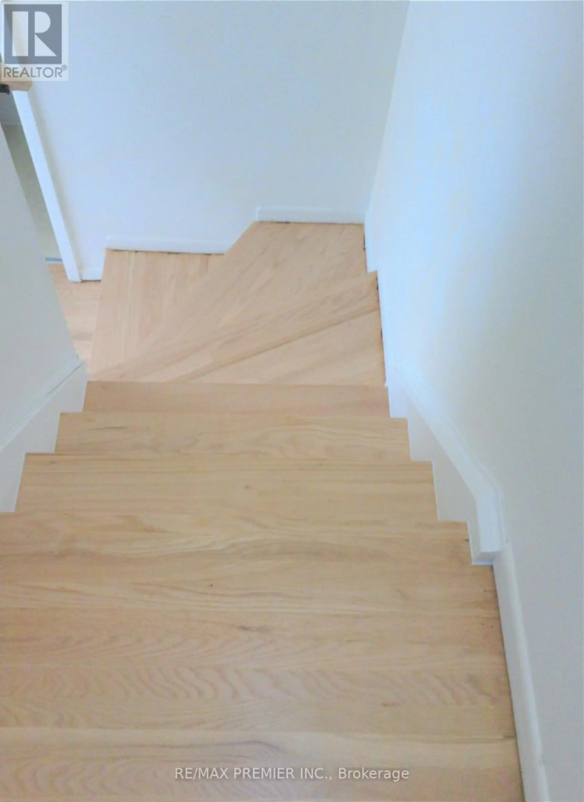 #82 248 JOHN GARLAND BOULEVARD - Image 7