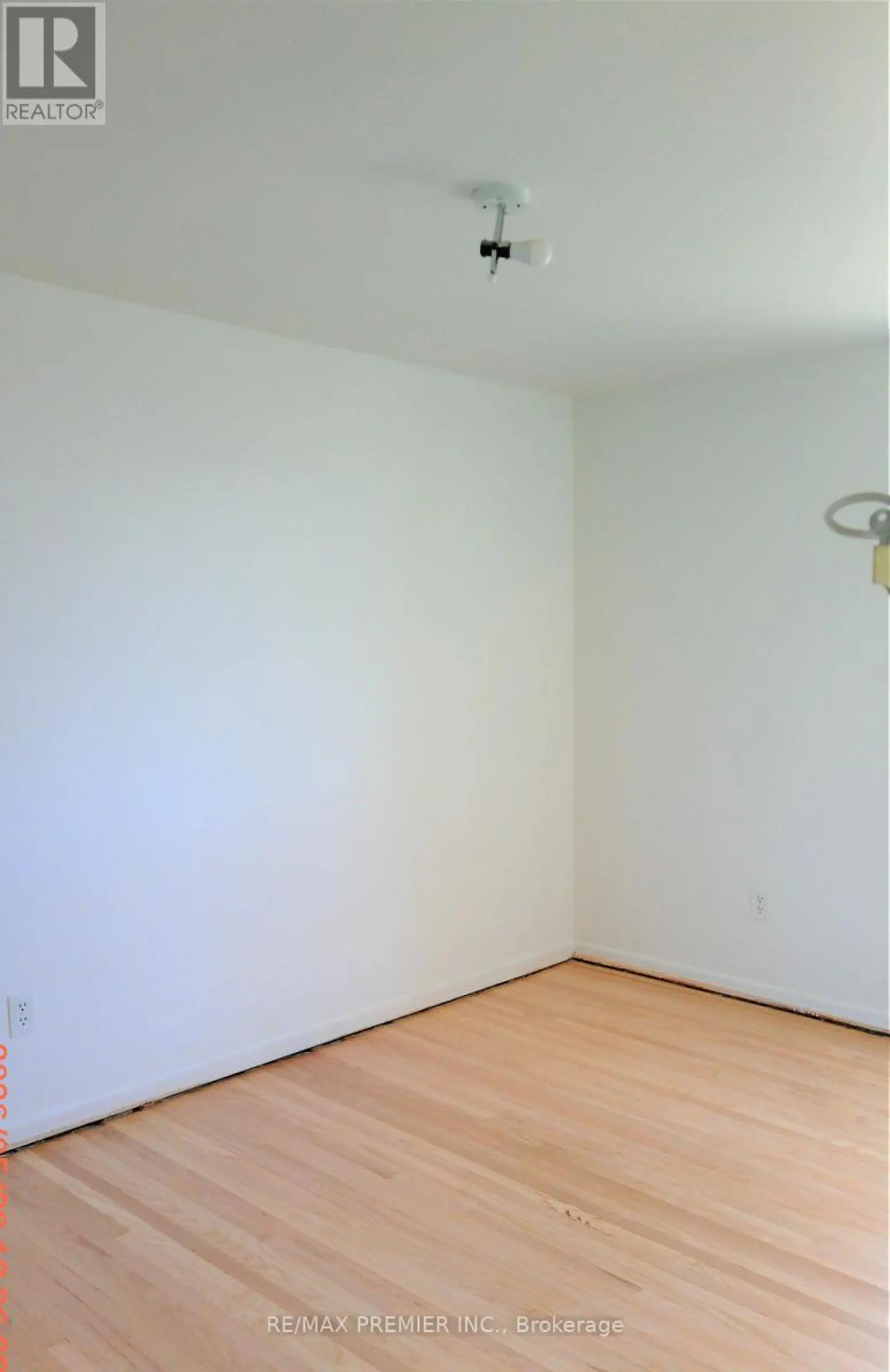 #82 248 JOHN GARLAND BOULEVARD - Image 8