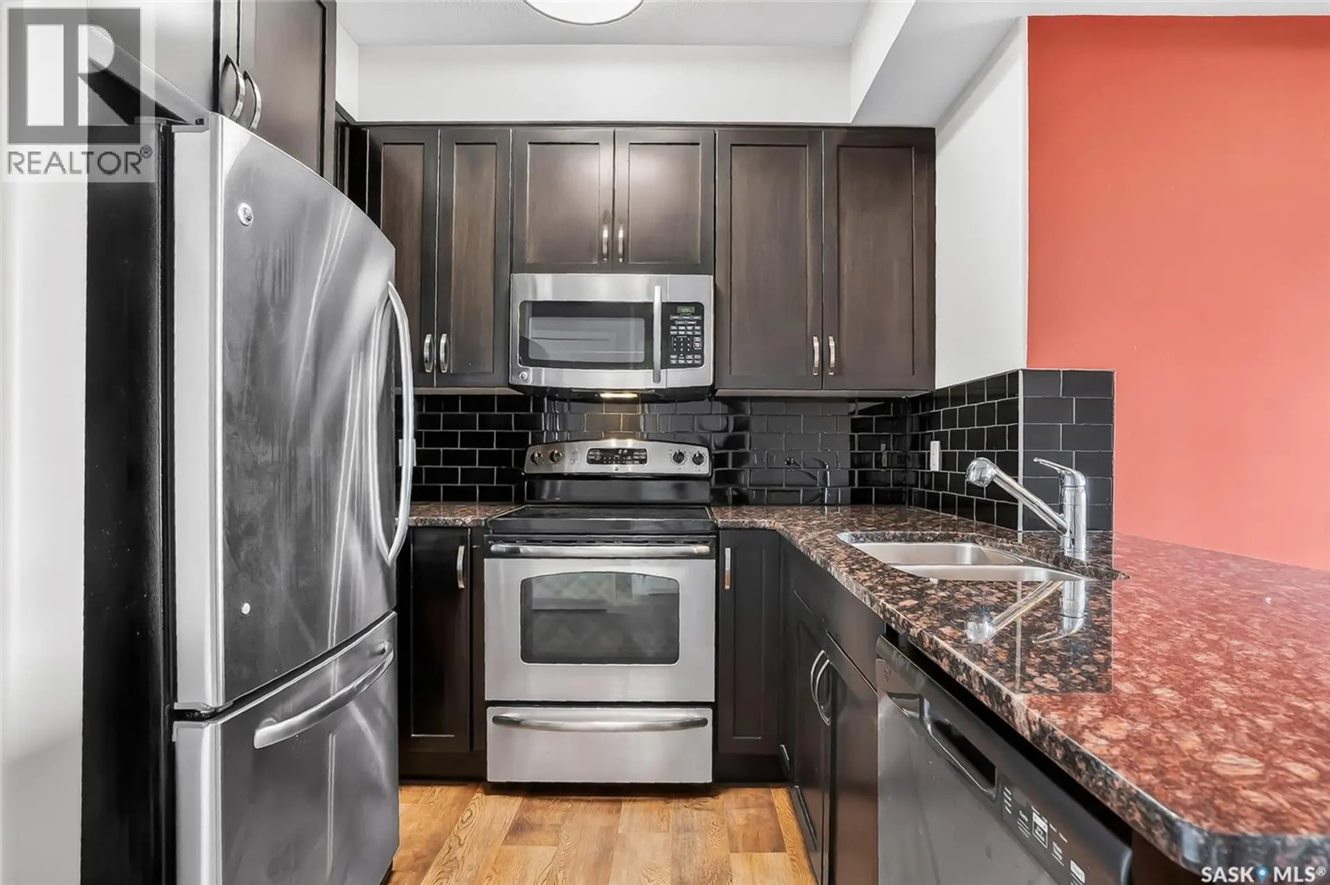 #322 158 Pawlychenko LANE - Image 7