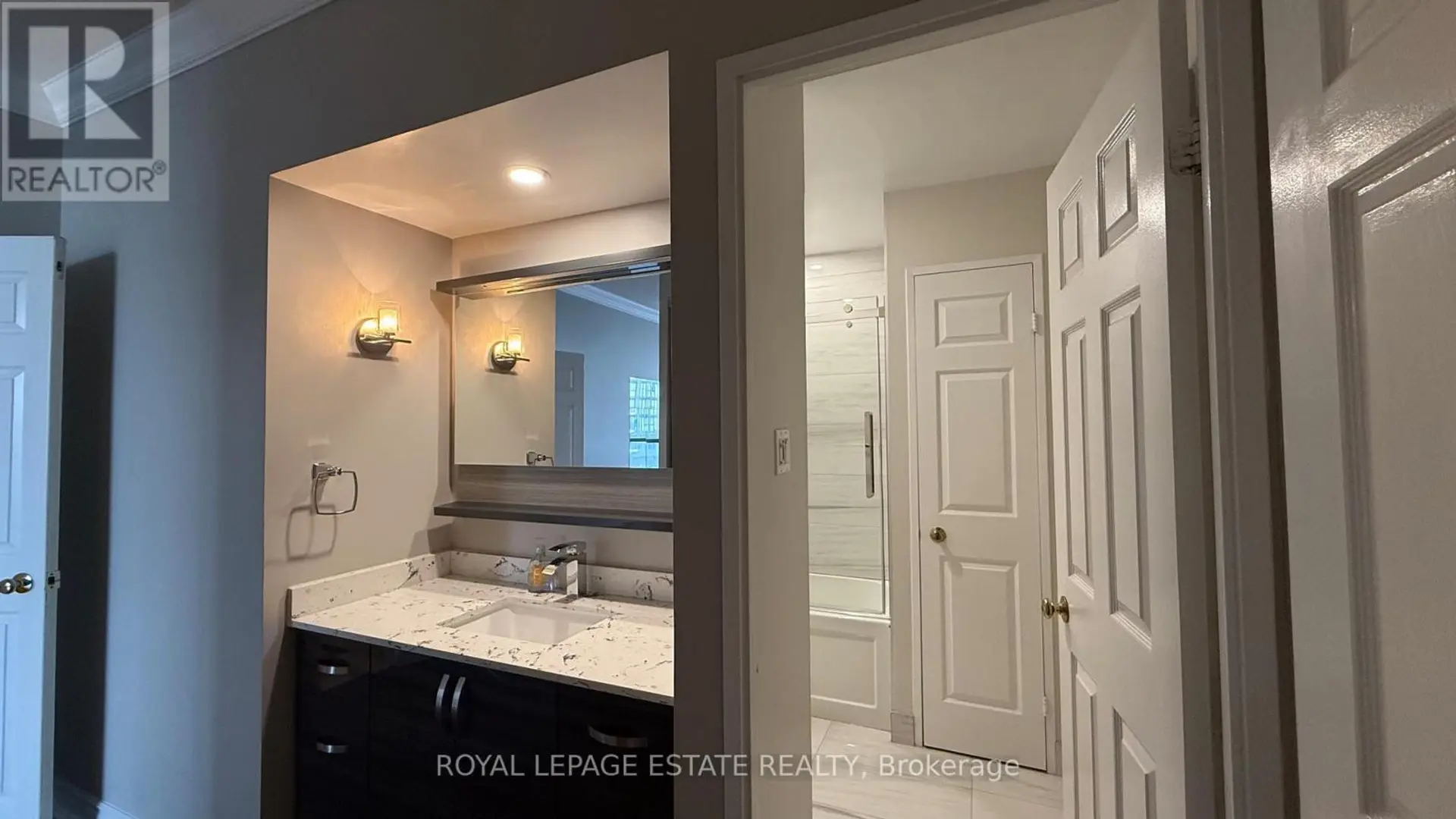 #PH3 280 SIMCOE STREET - Image 4
