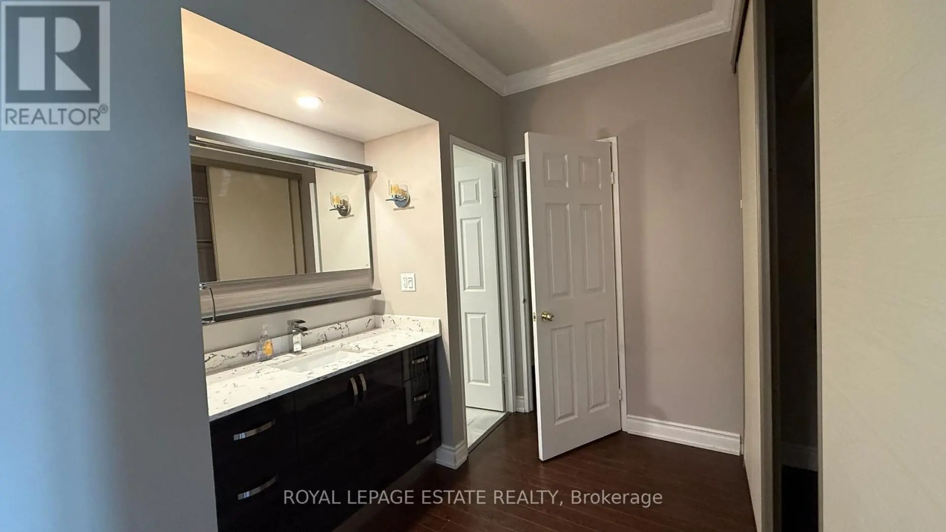 #PH3 280 SIMCOE STREET - Image 3