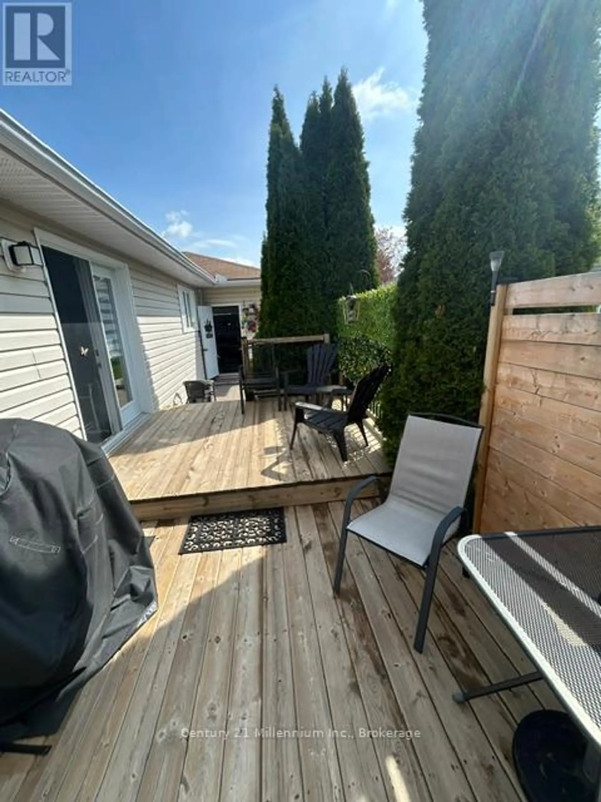 8 KENTUCKY AVENUE - Image 2