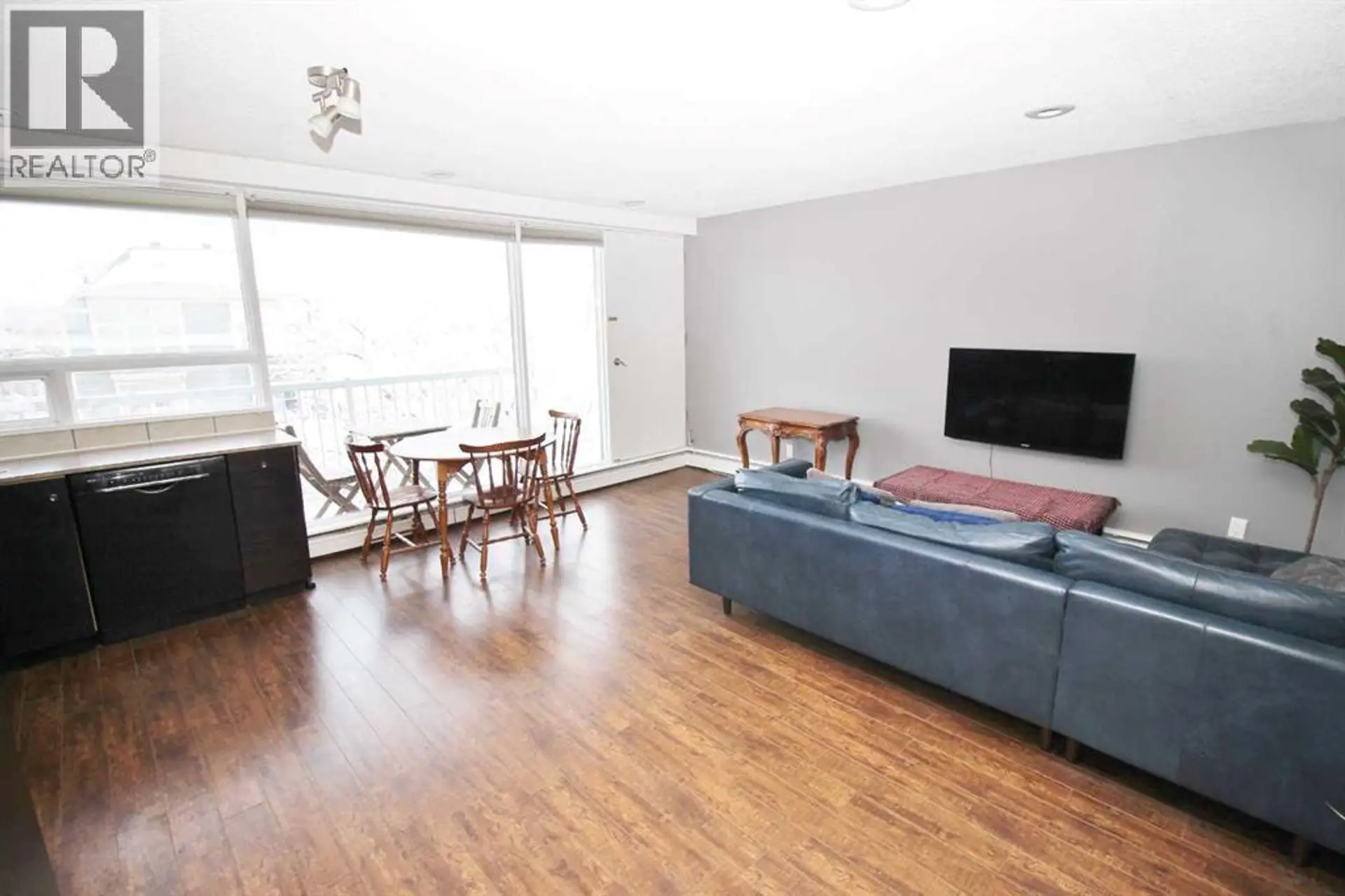 #402 1612 14 Avenue SW - Image 2