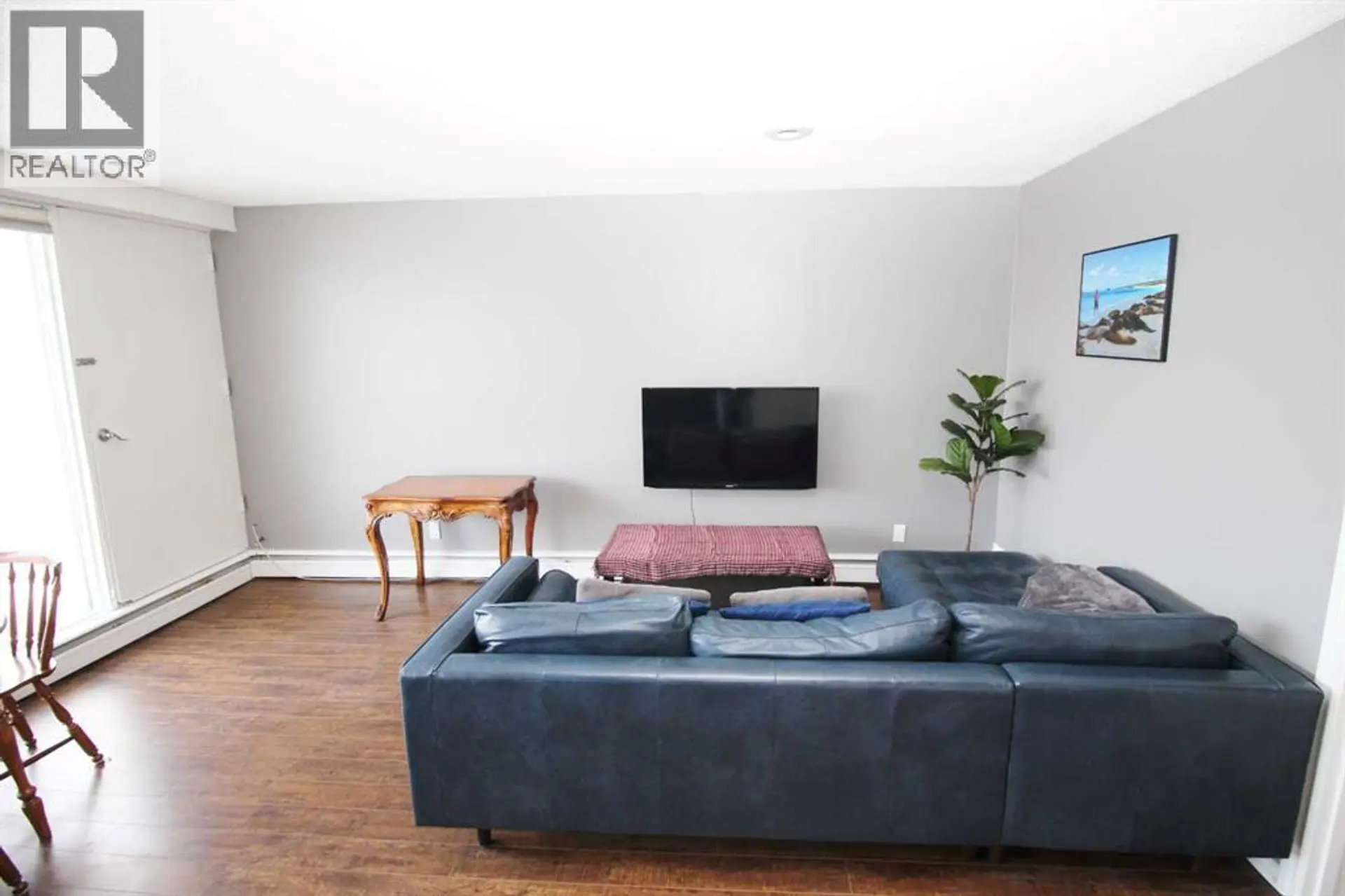 #402 1612 14 Avenue SW - Image 4