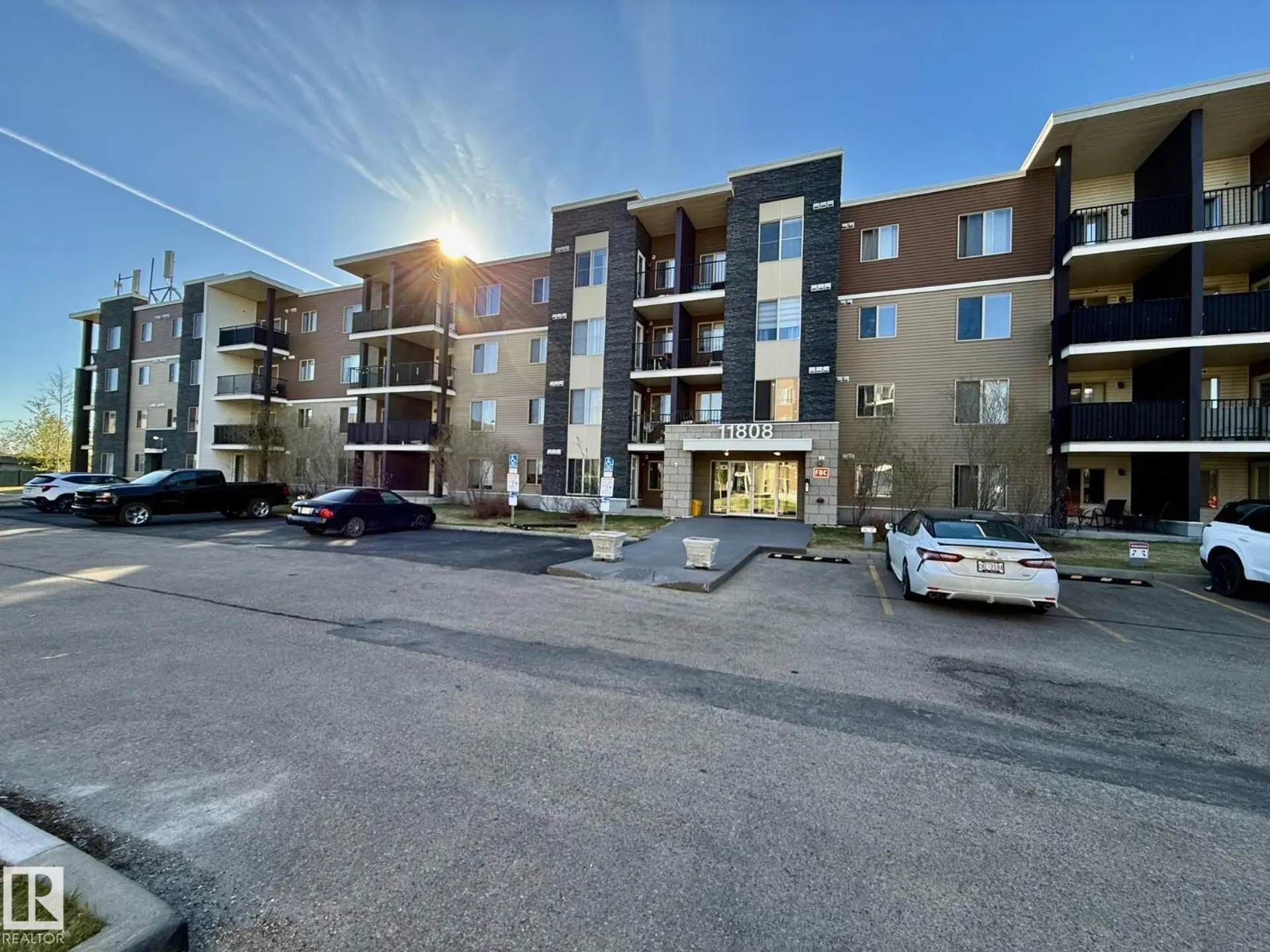 #116 11808 22 AV SW SW - Image 1
