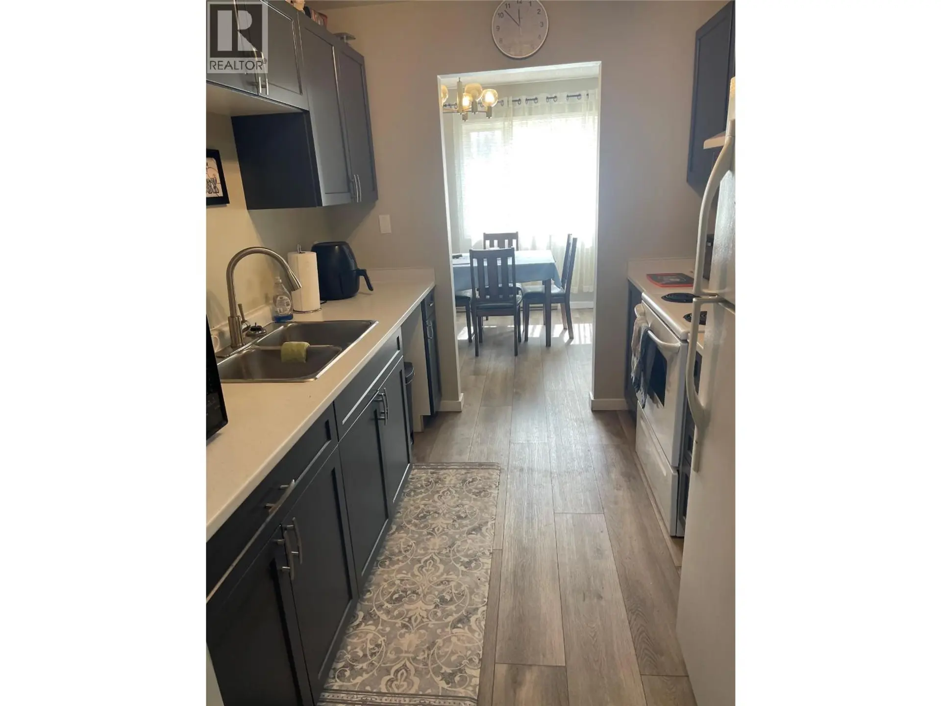 #113 320 NORTHGATE Street - Image 3