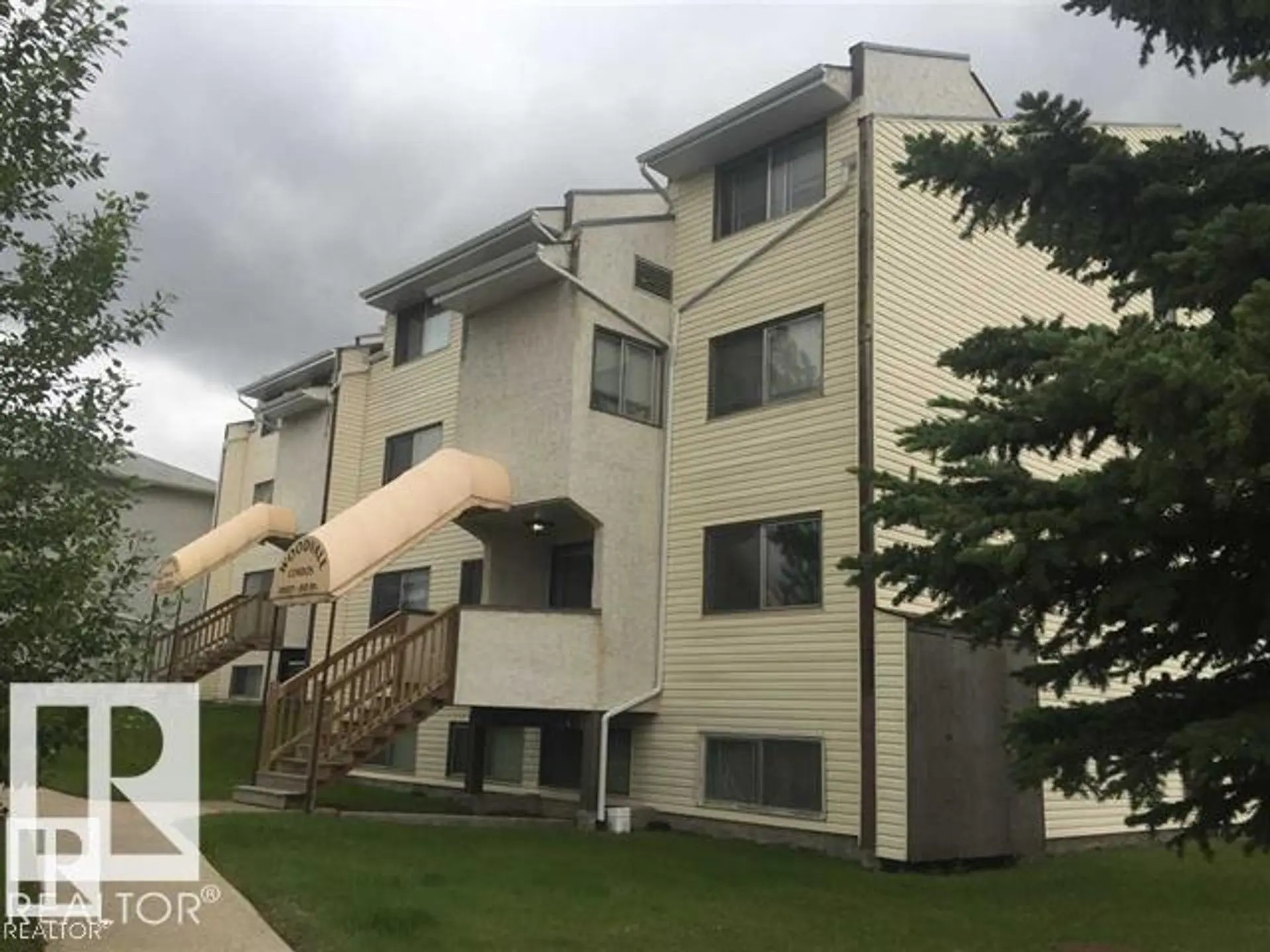 102-3507 60 ST NW NW - Image 1