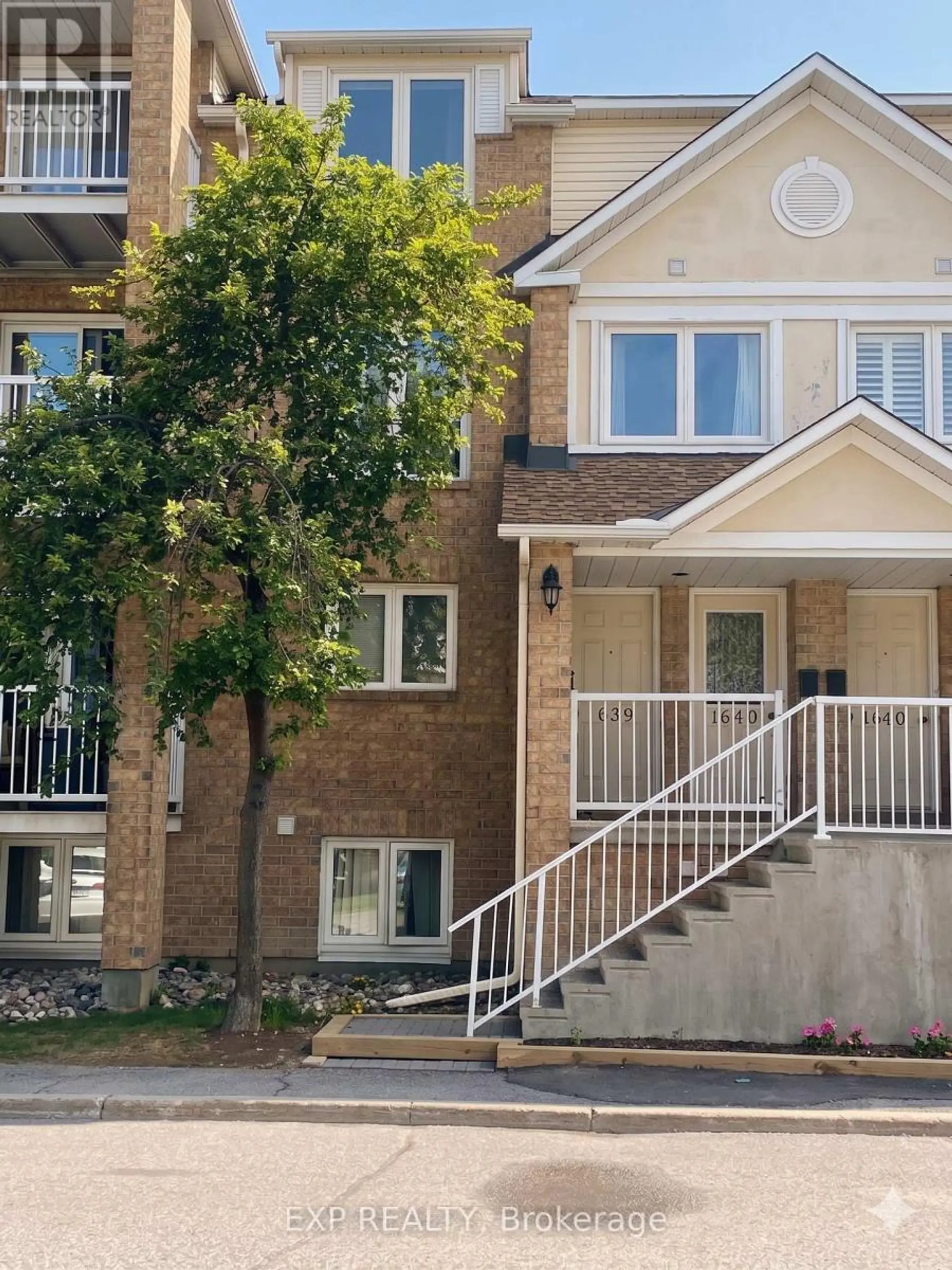 #11 1639 LOCKSLEY LANE - Image 1