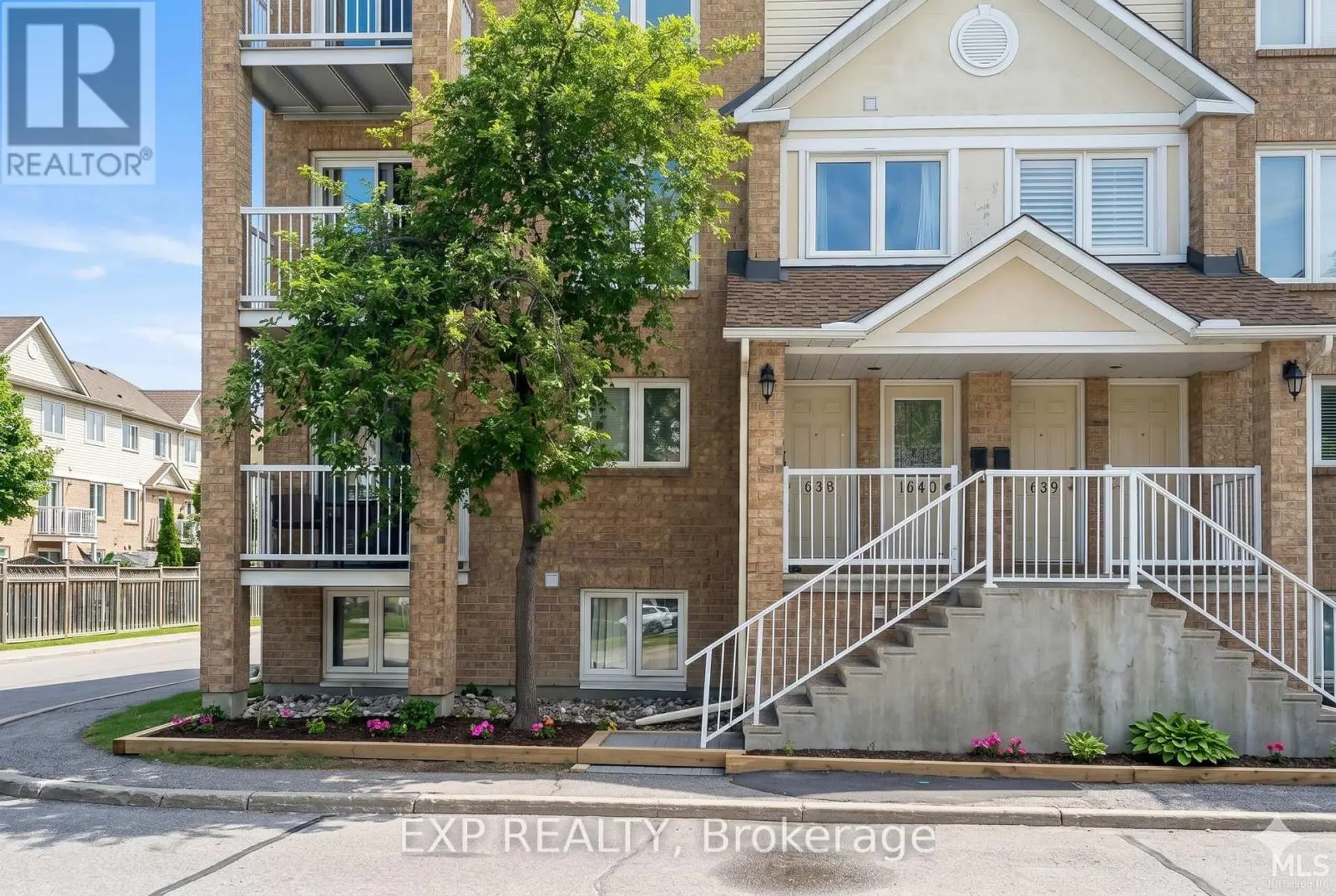 #11 1639 LOCKSLEY LANE - Image 2