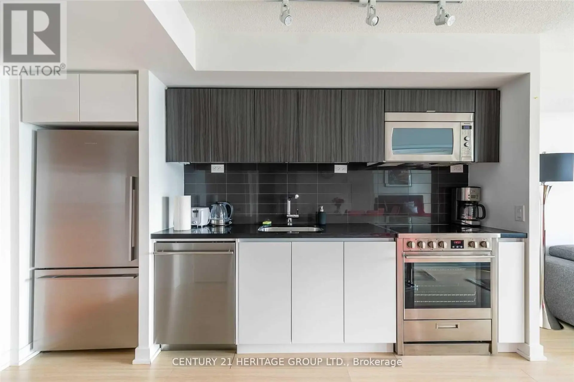 #3810 75 QUEENS WHARF ROAD - Image 5