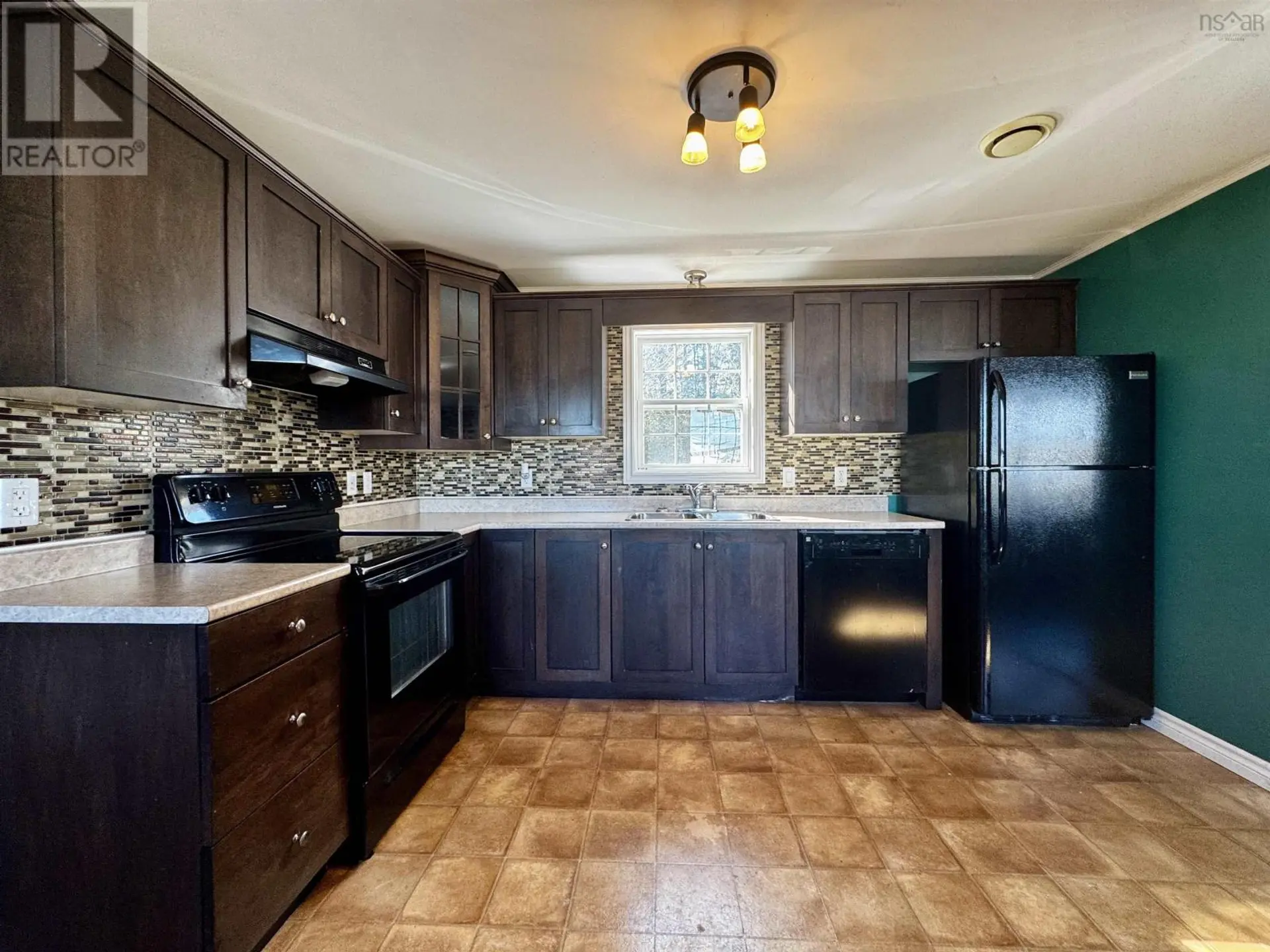 25 Rogers Dr. - Image 10