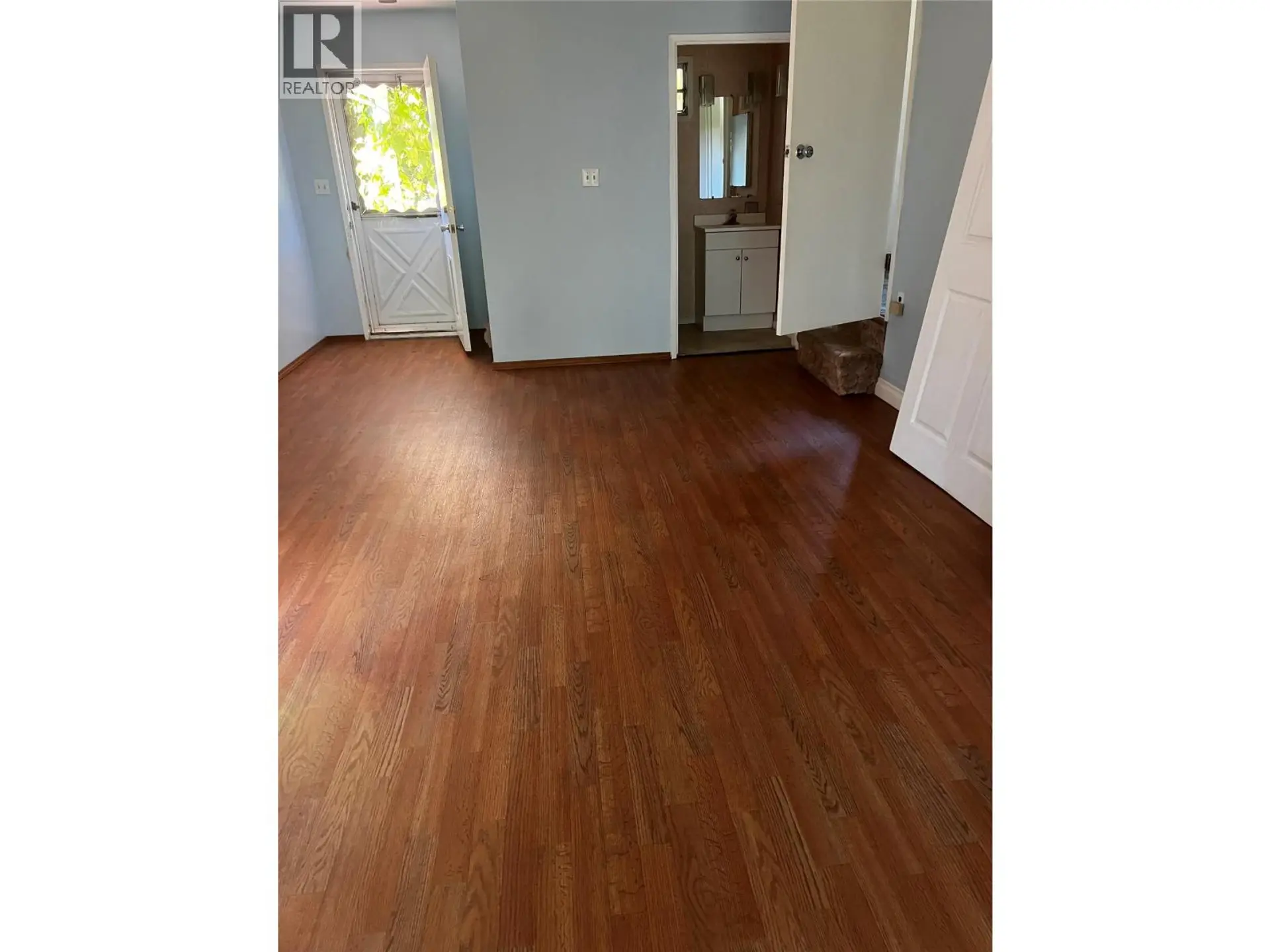 28 Willow Crescent - Image 3