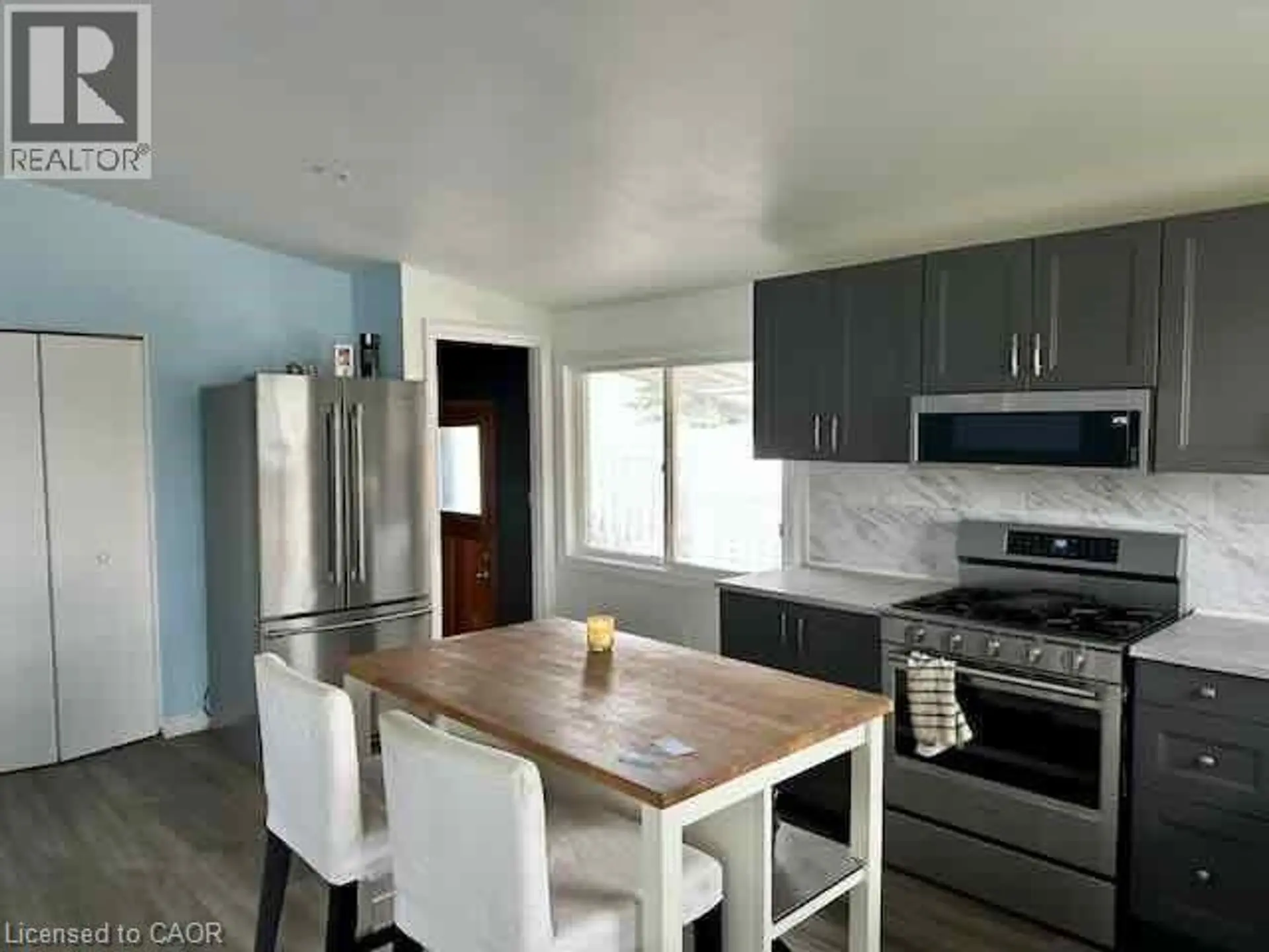 126 LILACSIDE Drive - Image 2