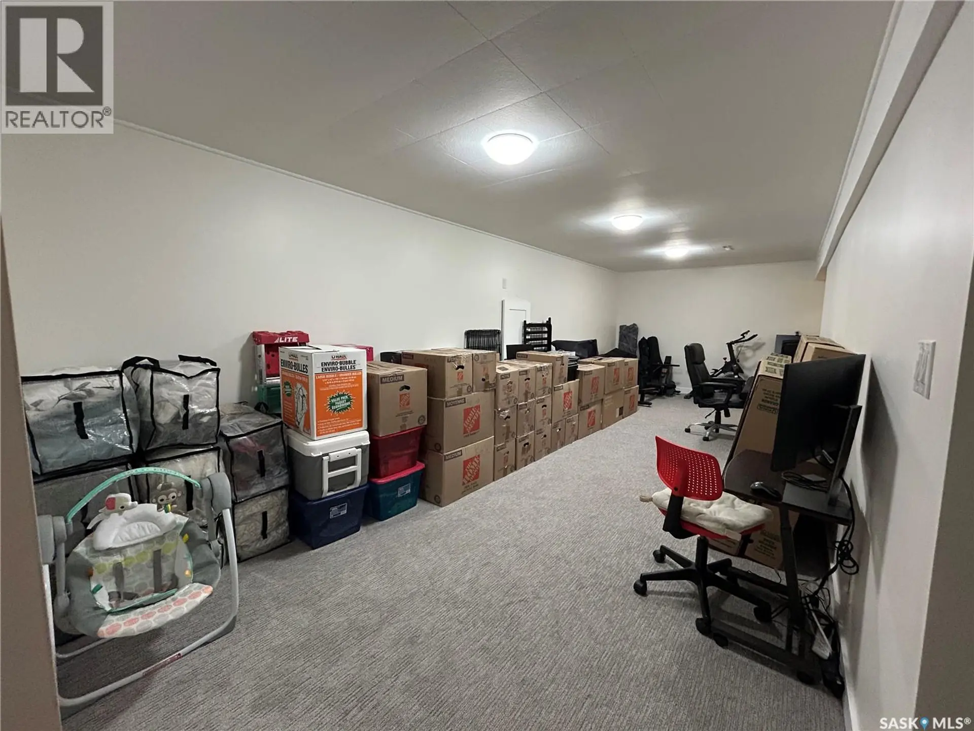 2616 Clarence AVENUE S - Image 14