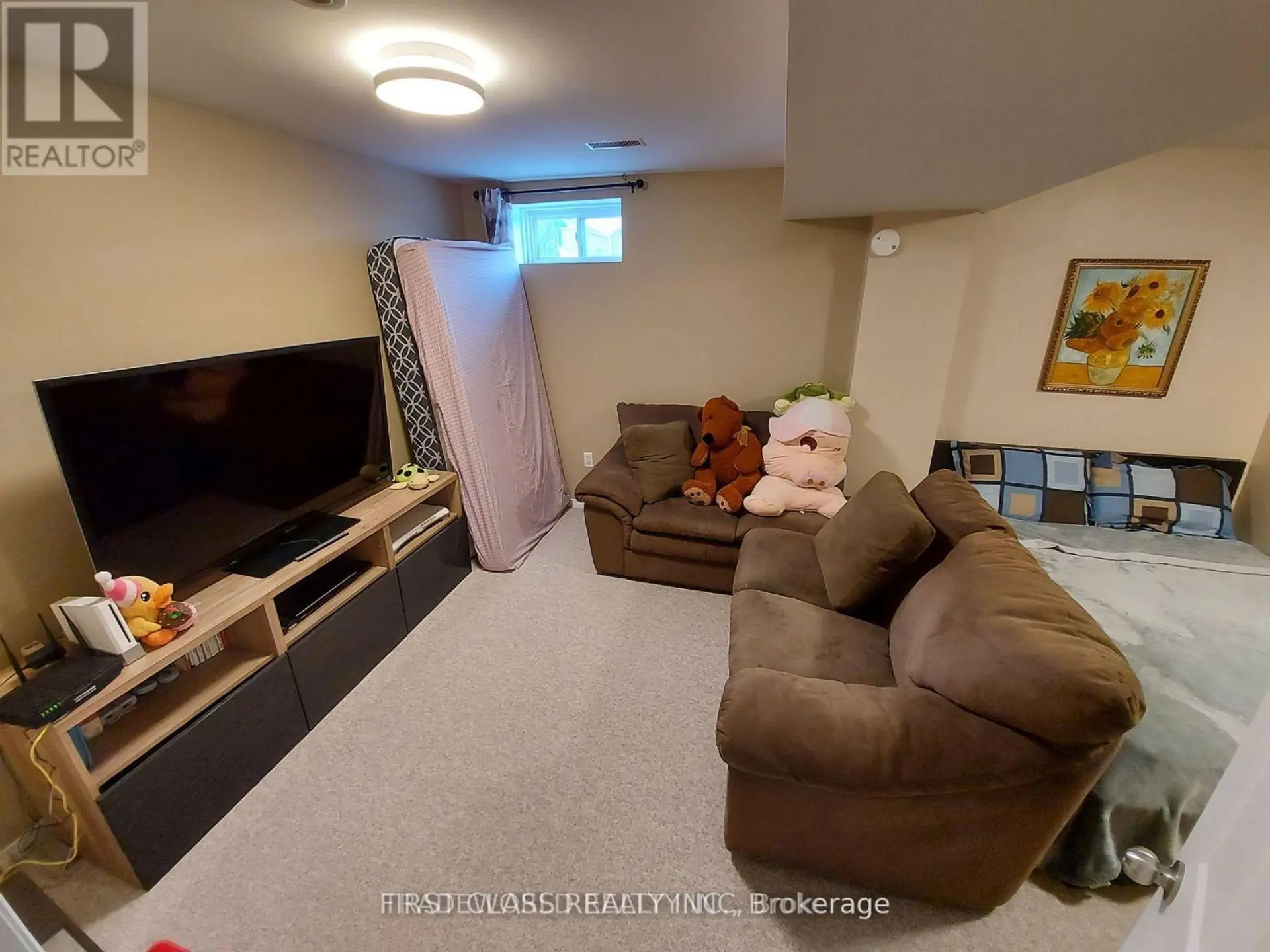 880 LESLIE VALLEY DRIVE - Image 12