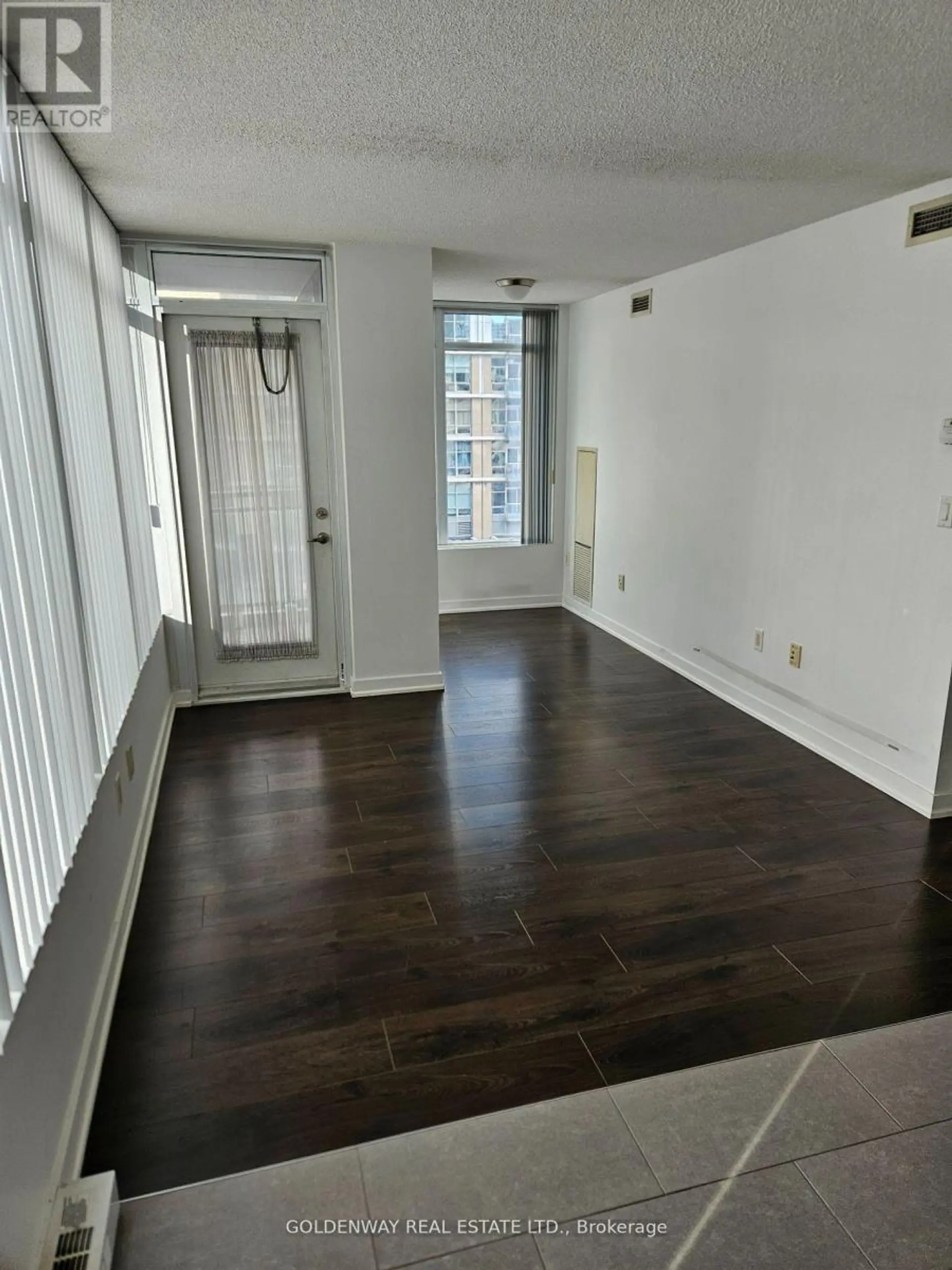 #617 15 BRUNEL COURT - Image 7