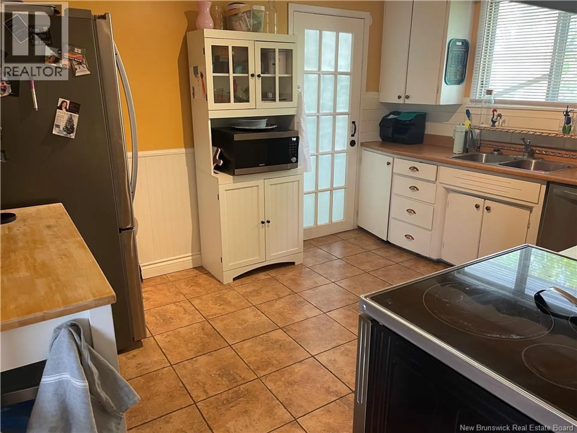 215 Edgett Avenue - Image 6