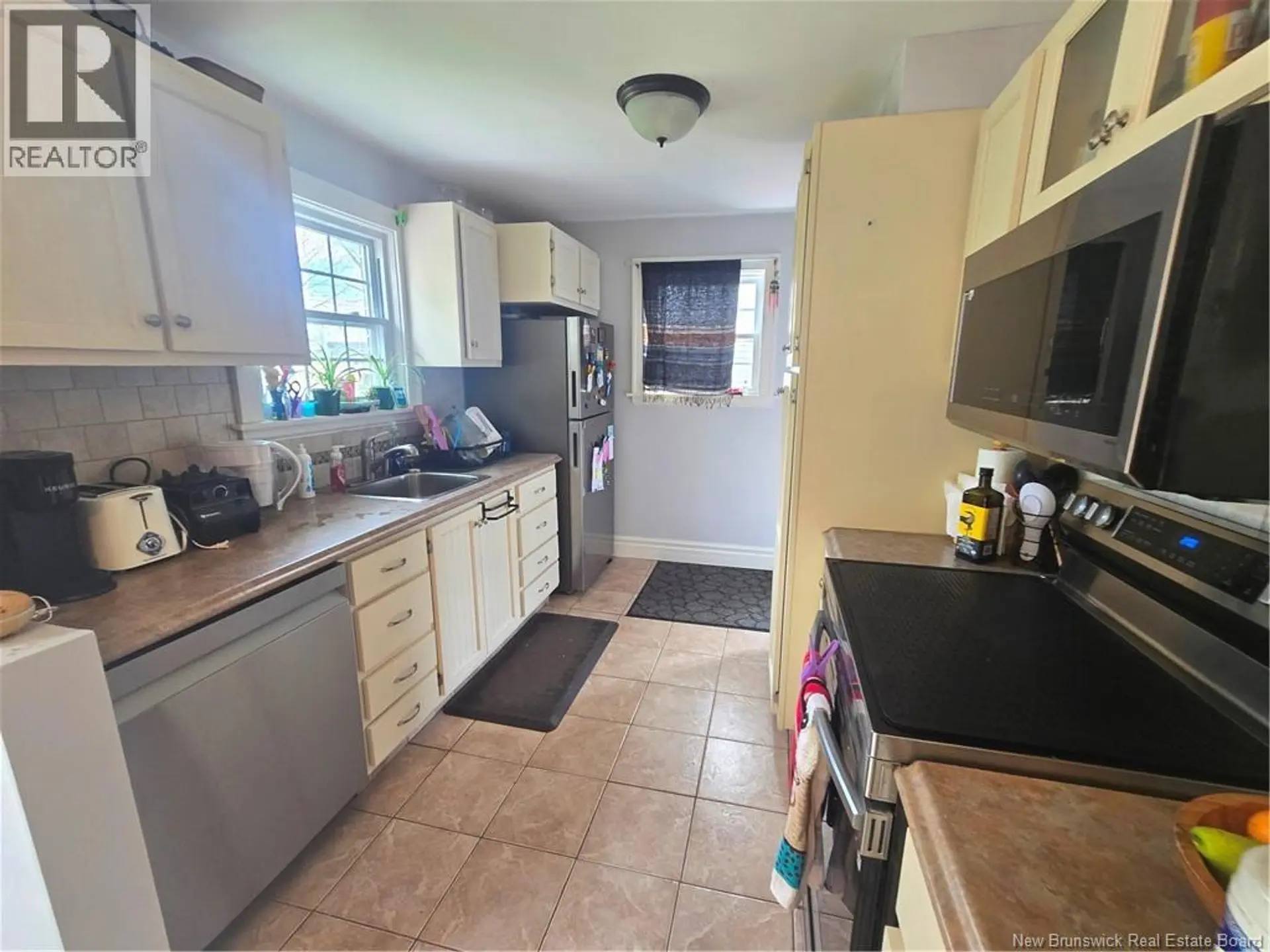 216 Cleveland - Image 2