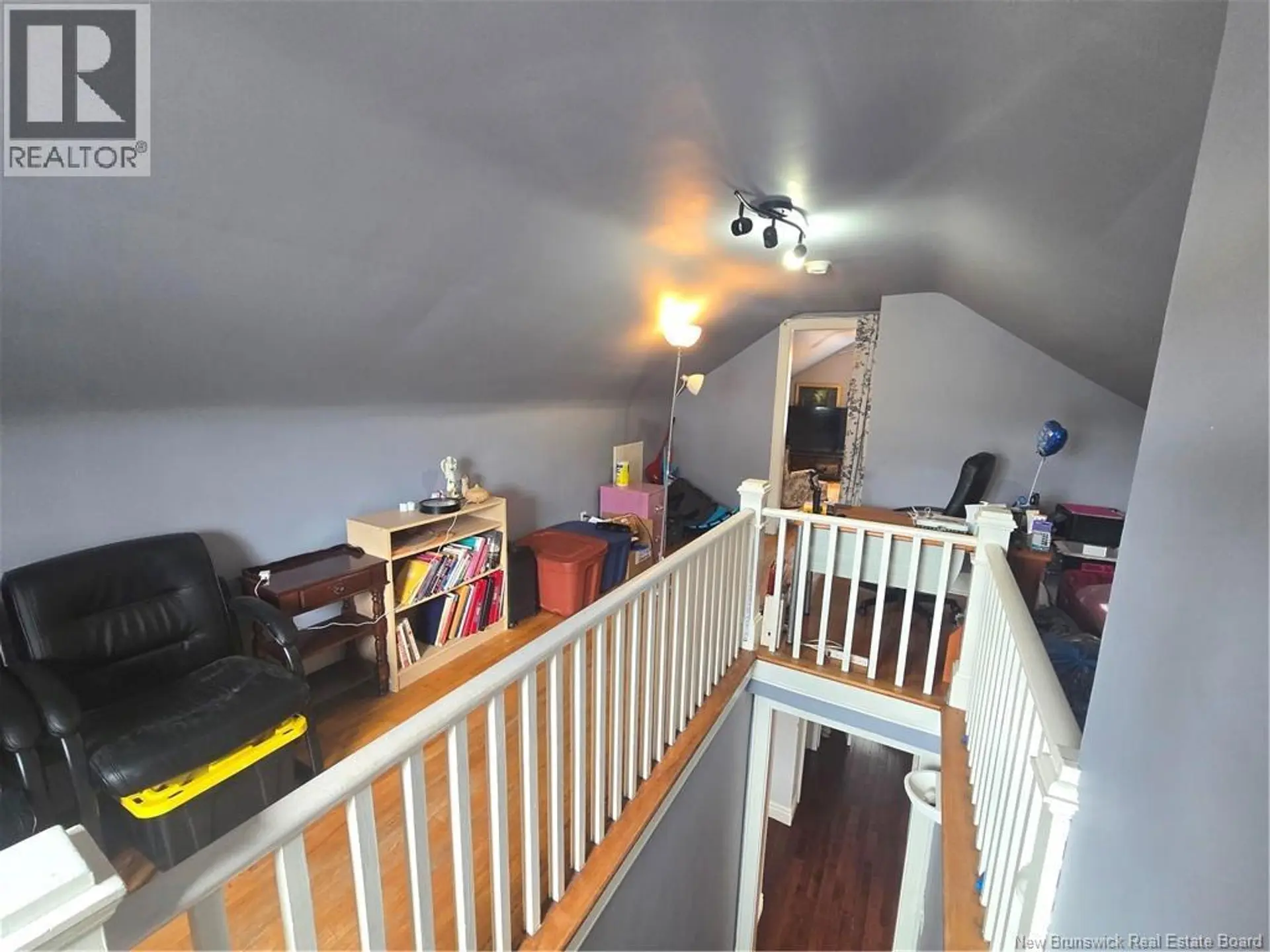 216 Cleveland - Image 8