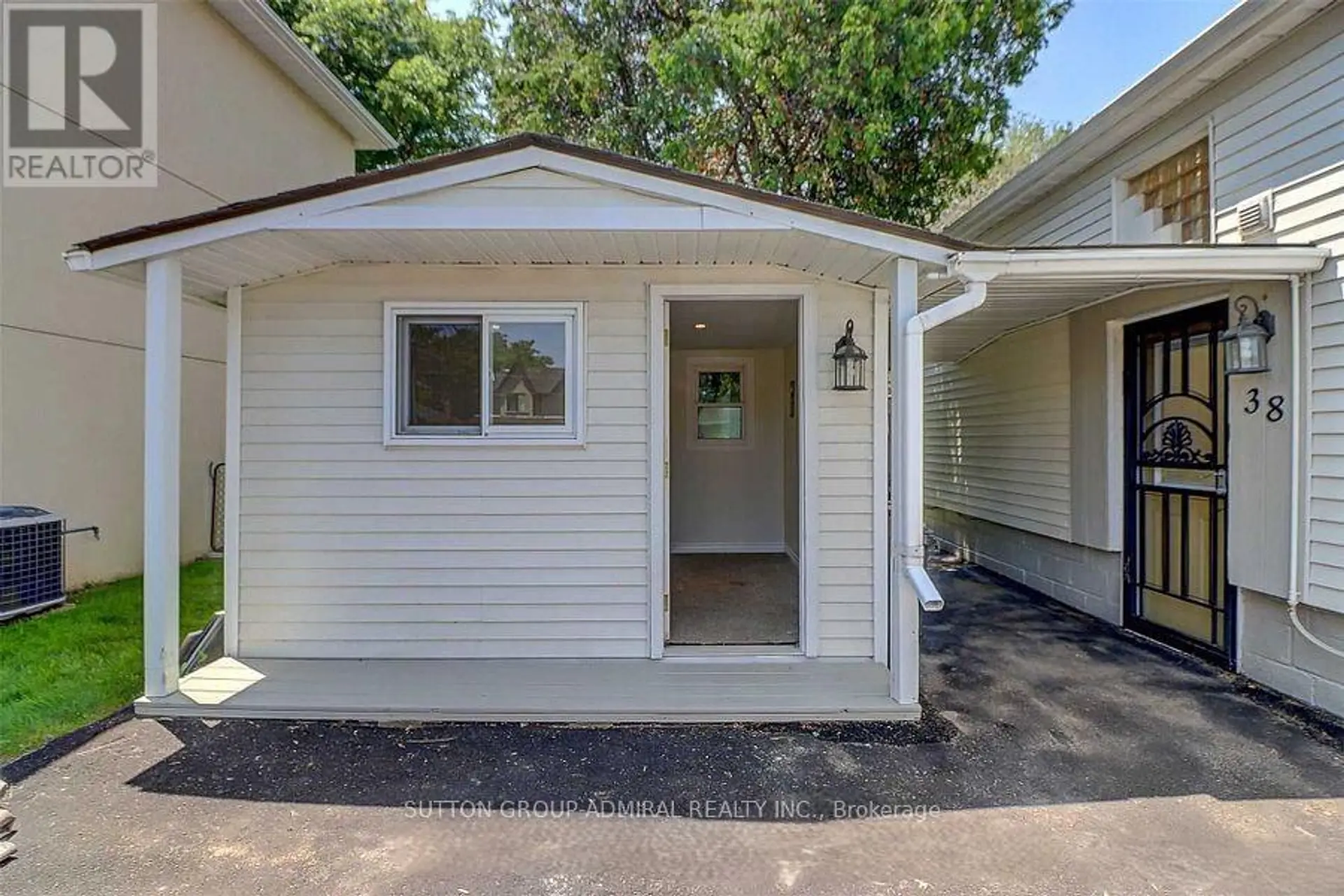 38 FENWOOD HEIGHTS - Image 3