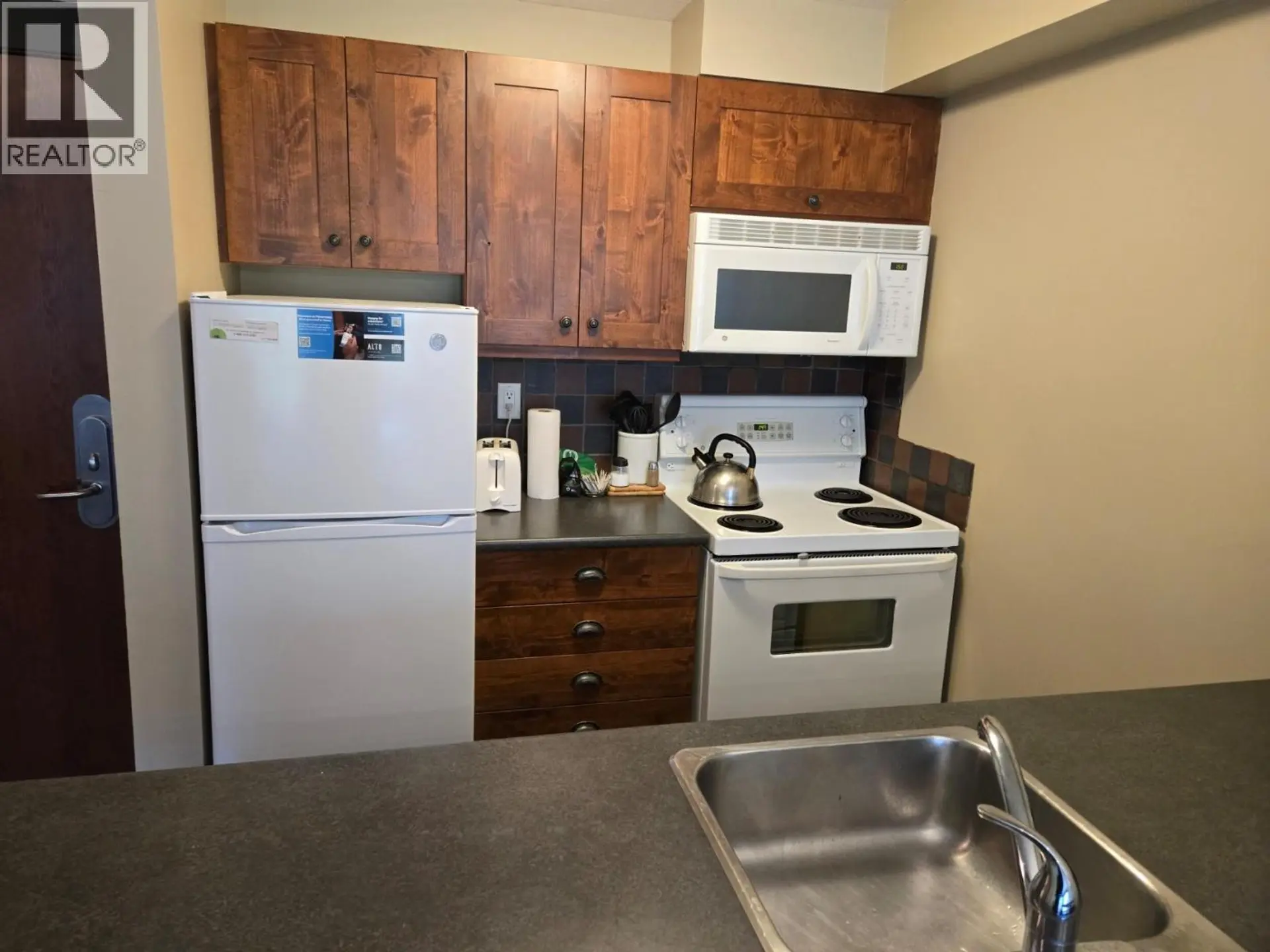 #305 2070 Summit Drive - Image 3