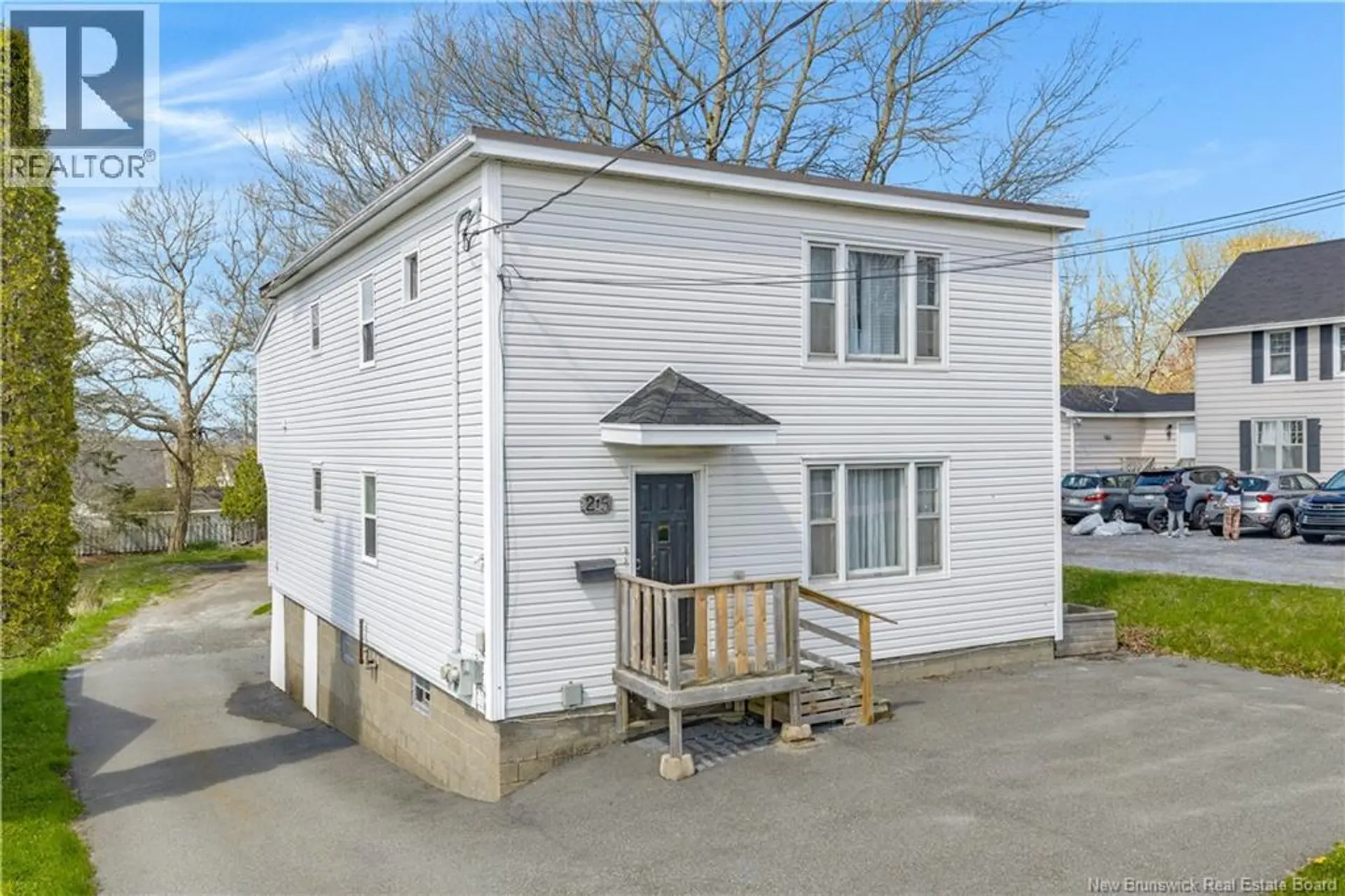 215 Somerset Street - Image 1