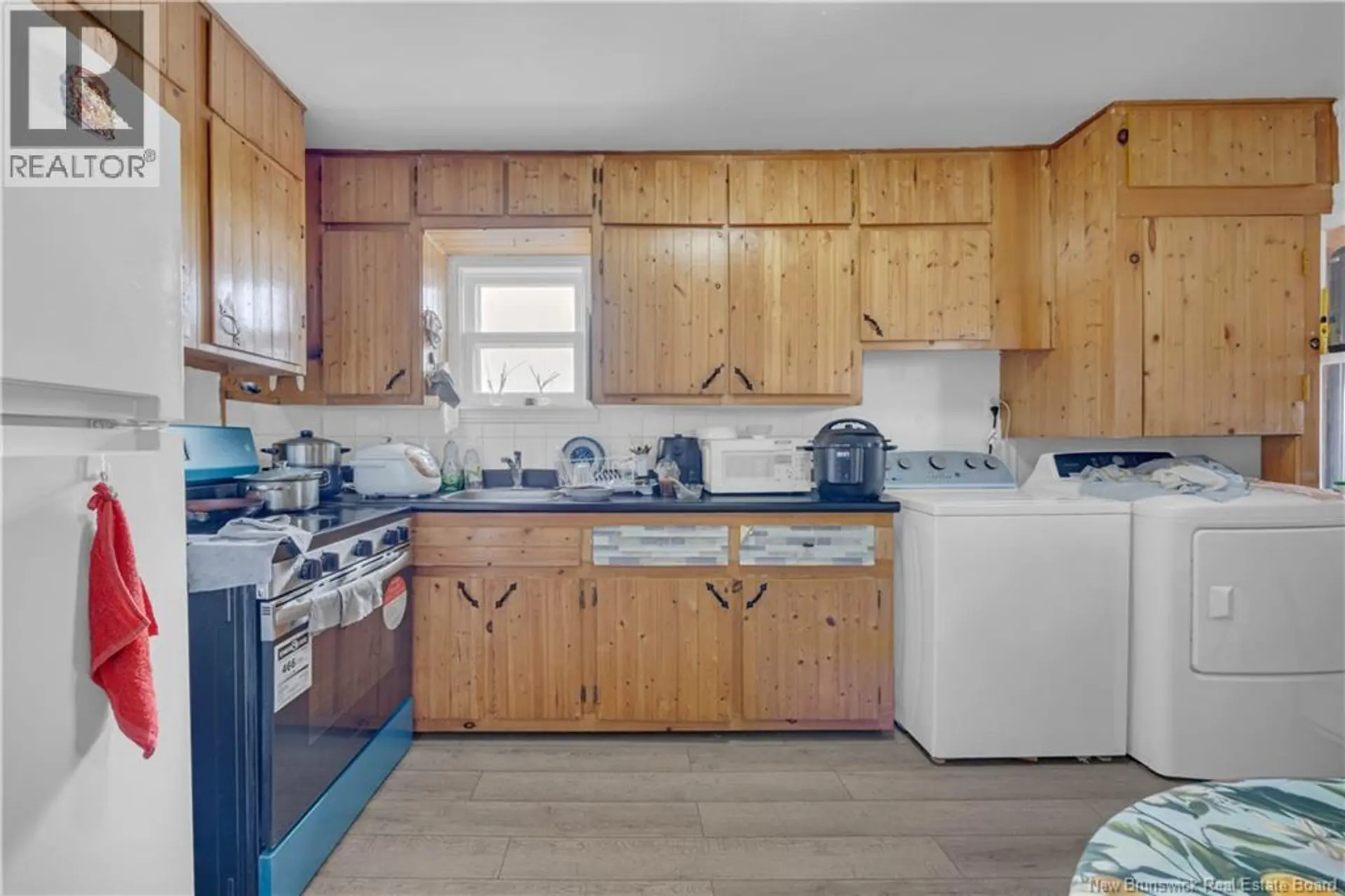 215 Somerset Street - Image 14